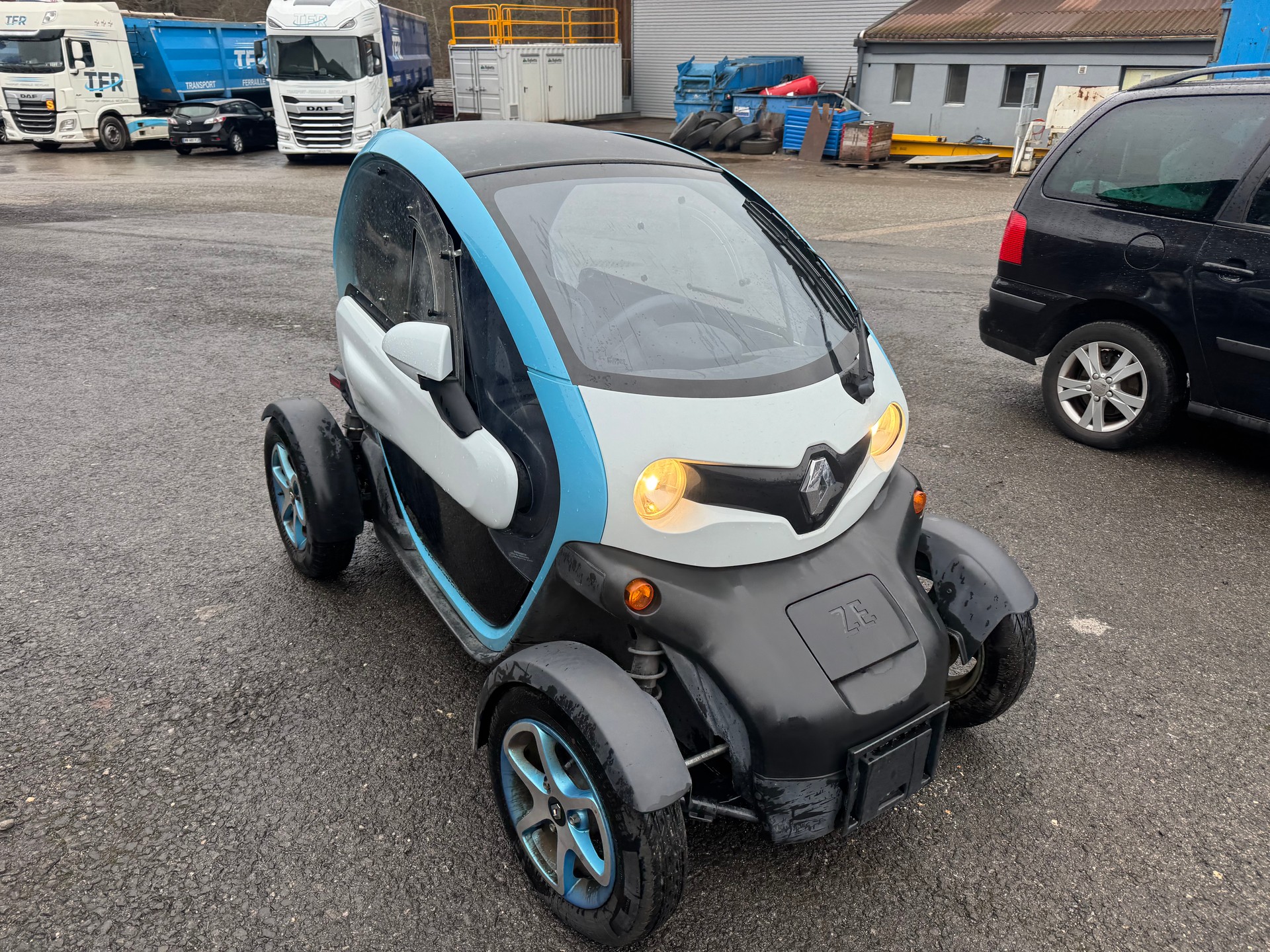 RENAULT Twizy Z.E. FP Sport Edition (incl. Battery)-image-2