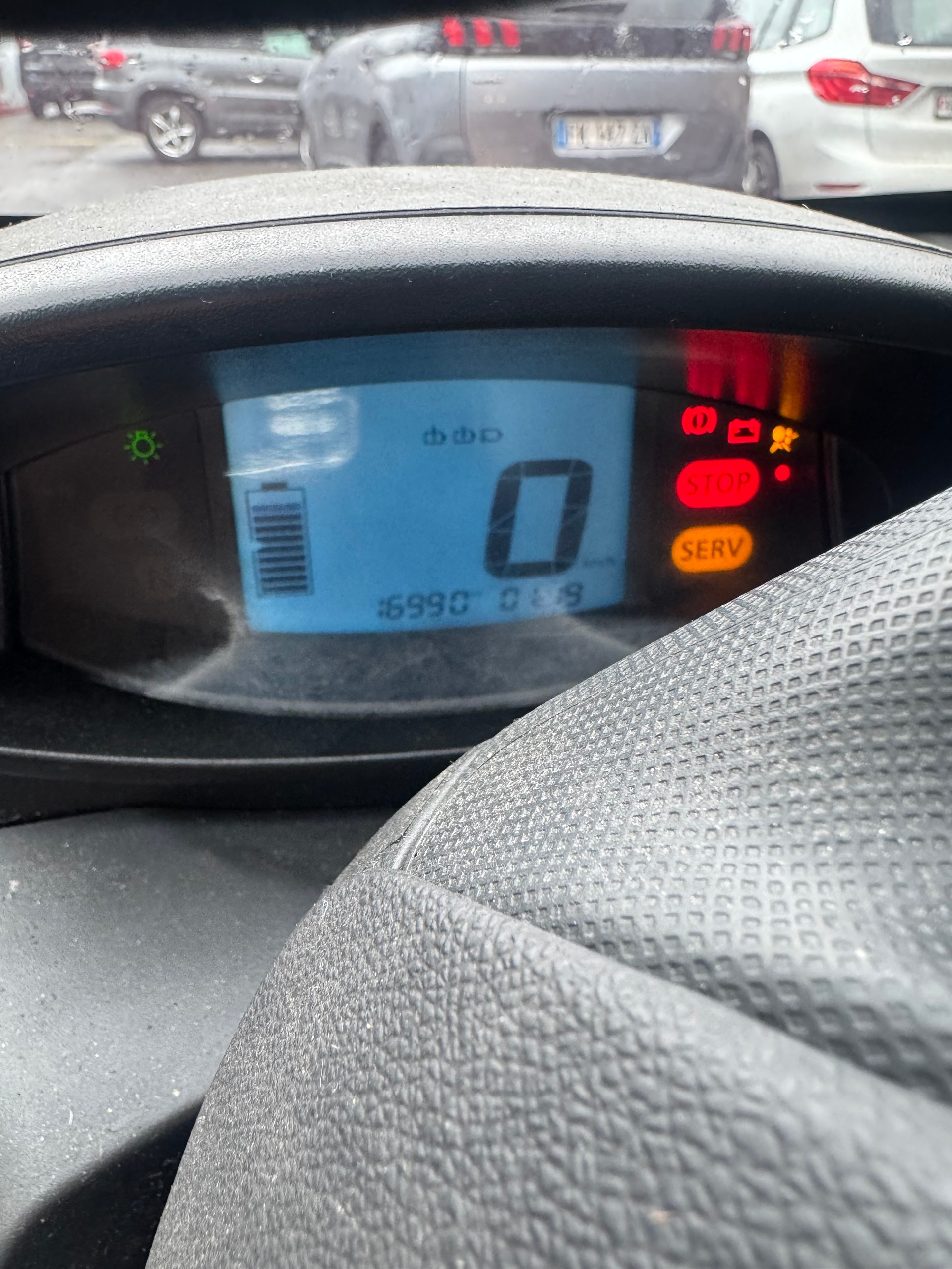 RENAULT Twizy Z.E. FP Sport Edition (incl. Battery)-image-11