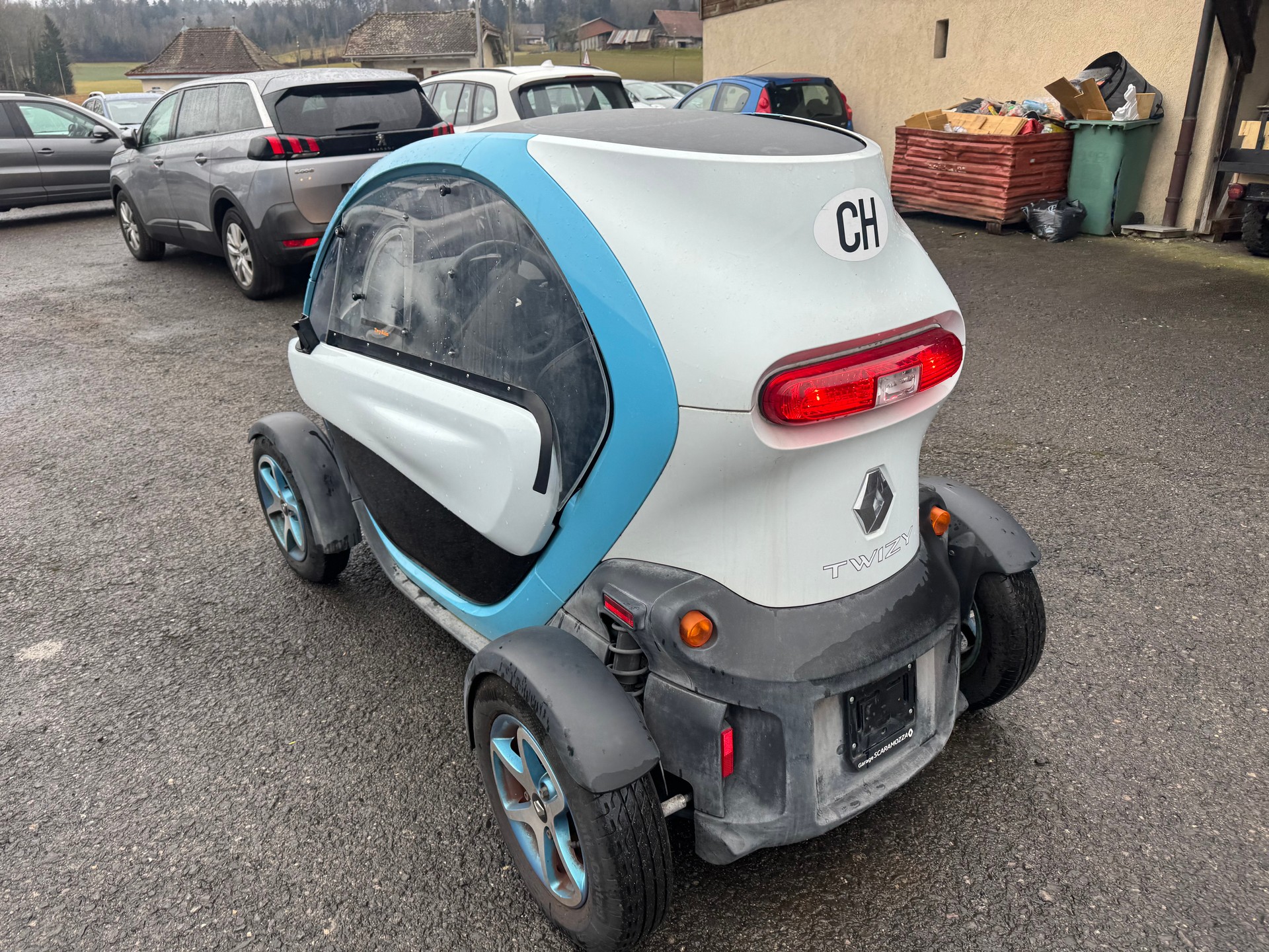 RENAULT Twizy Z.E. FP Sport Edition (incl. Battery)-image-3