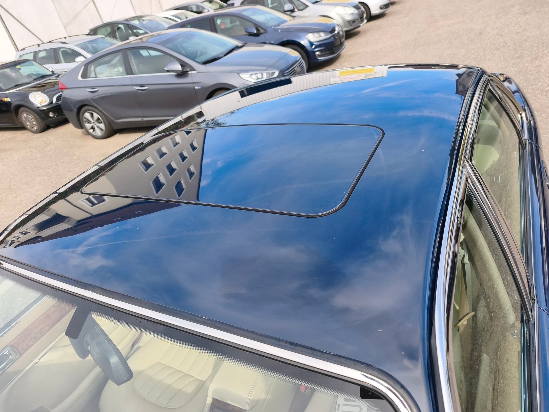 JAGUAR XJ 4.0 Sovereign-image-14