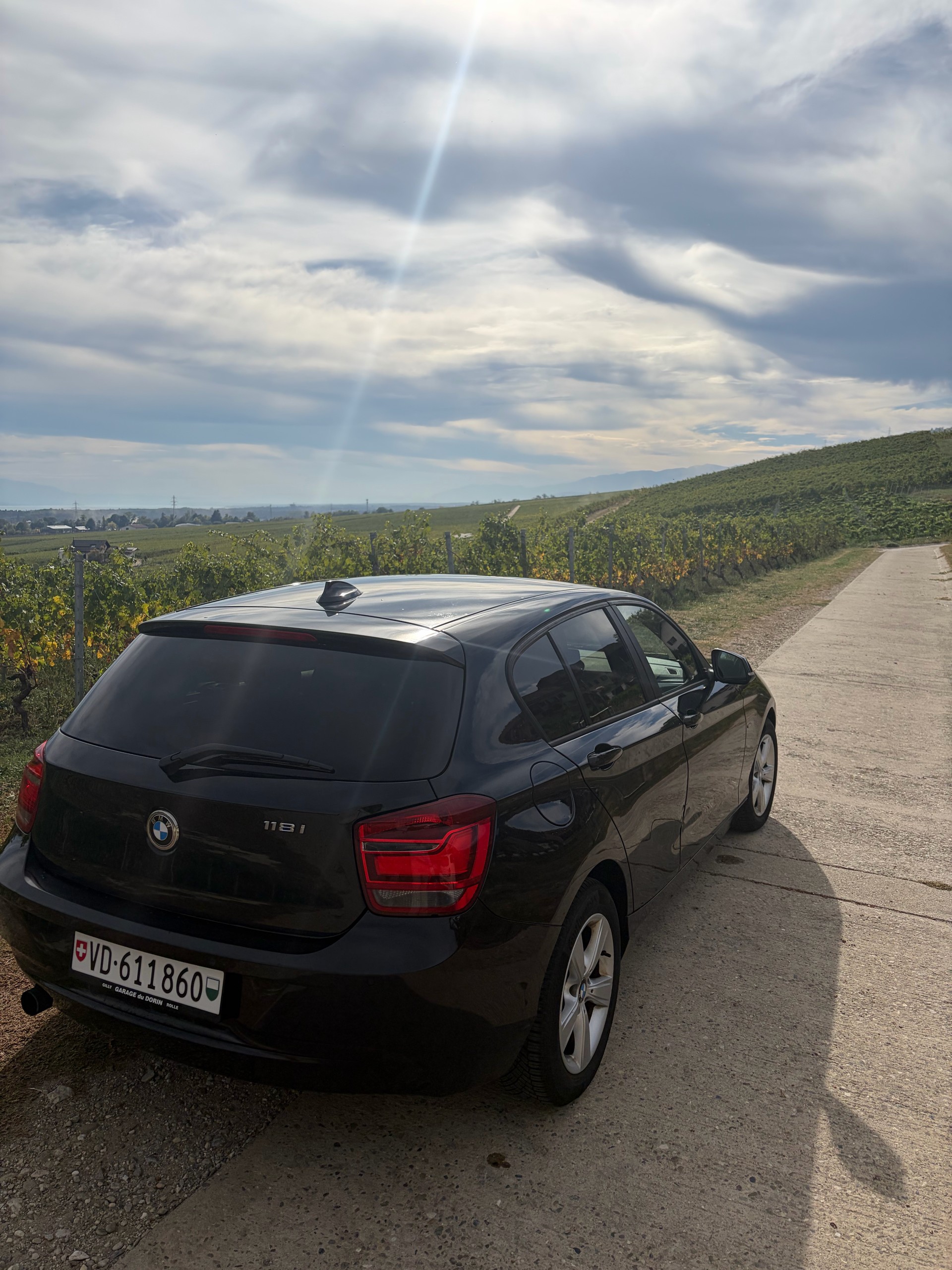 BMW 118i-image-3