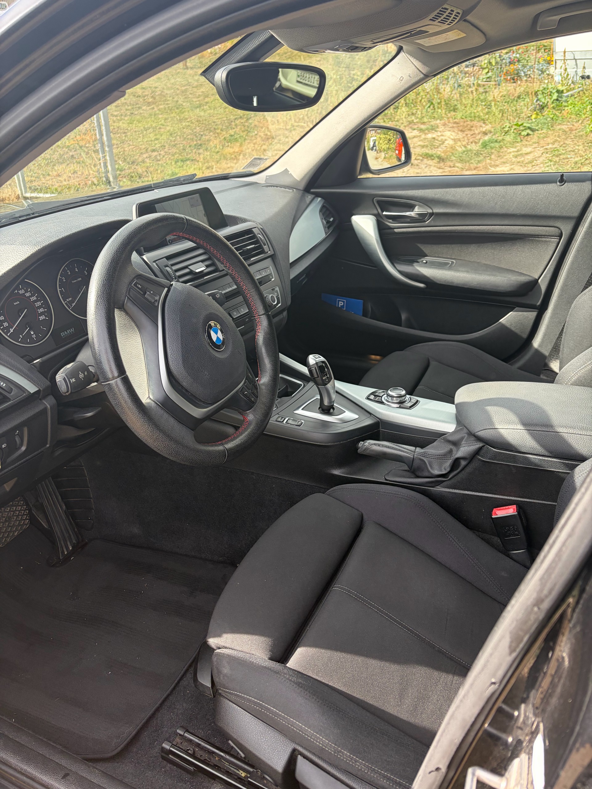 BMW 118i-image-4