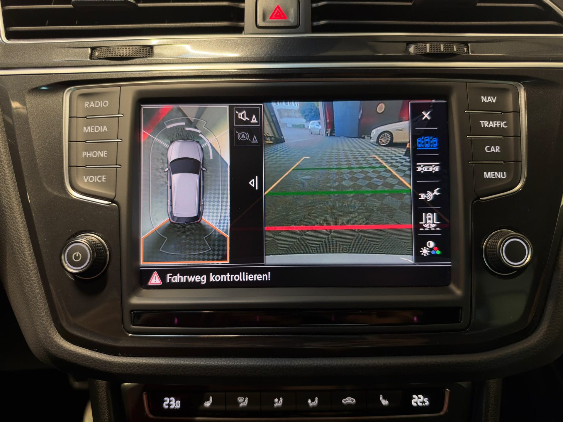 VW Tiguan 2.0TSI Highline 4Motion DSG-image-15