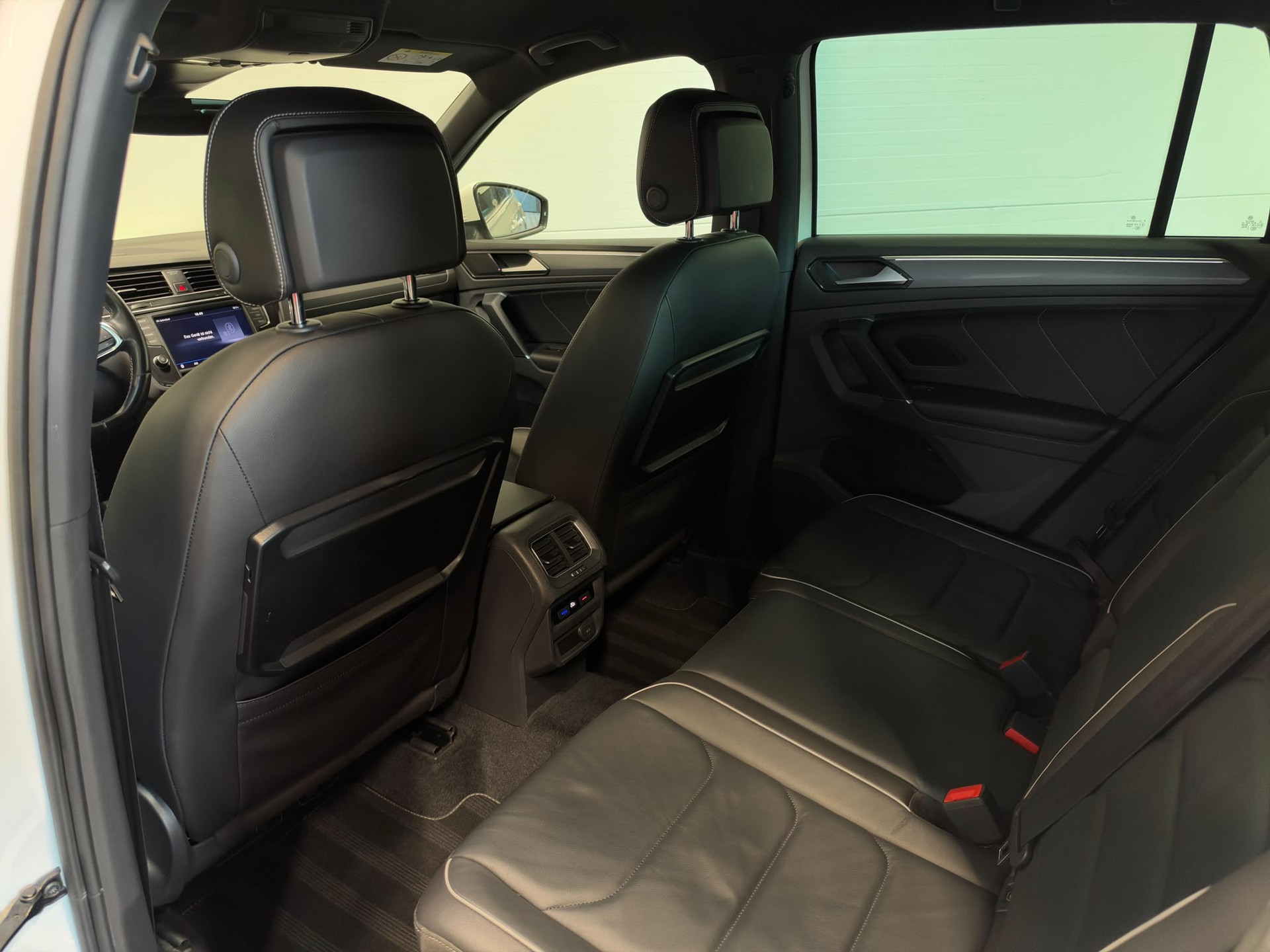 VW Tiguan 2.0TSI Highline 4Motion DSG-image-11