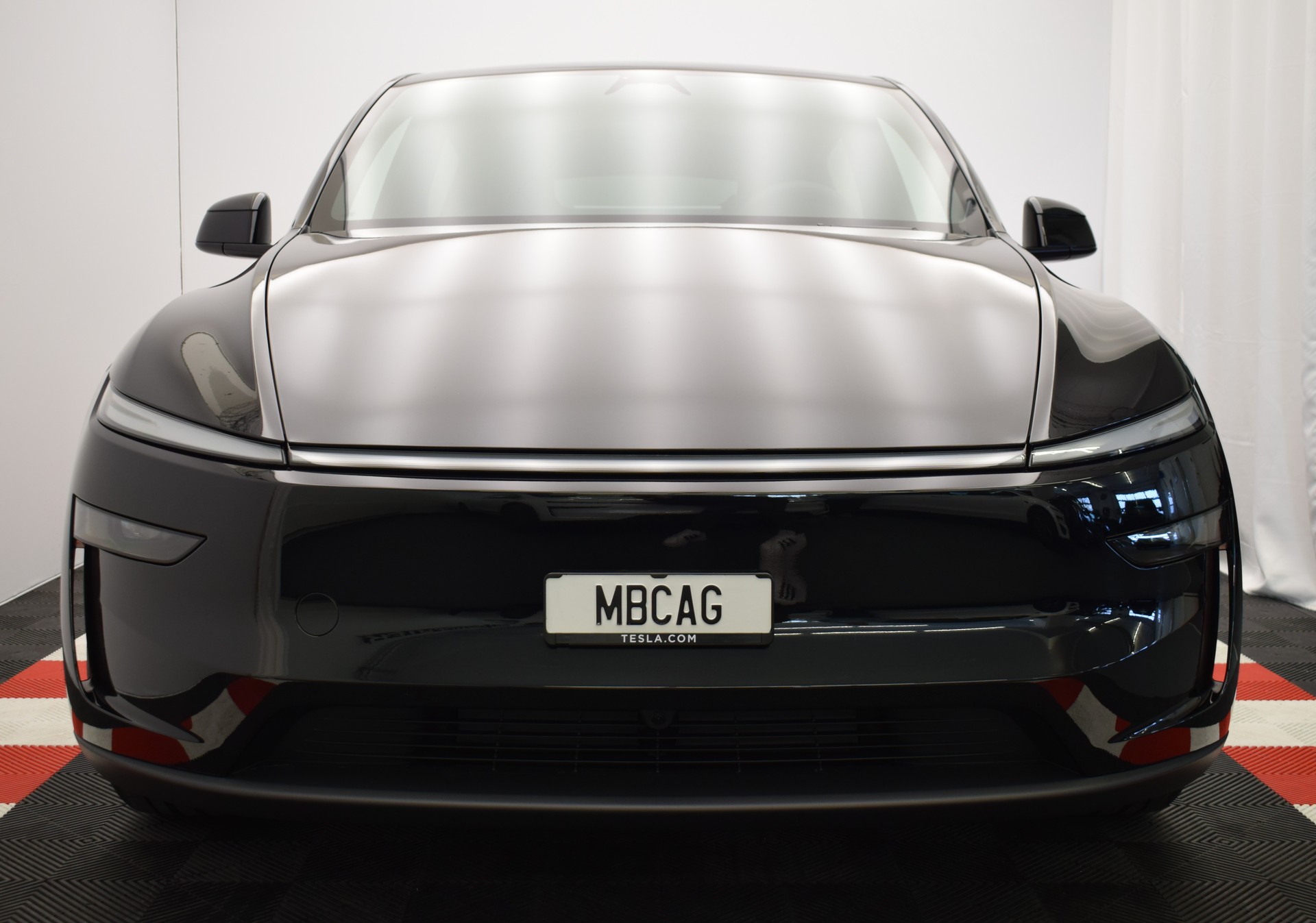 TESLA Model Y Long Range Premium AWD, Neuwagen, CH Typenschein, "Diamond black"-image-4