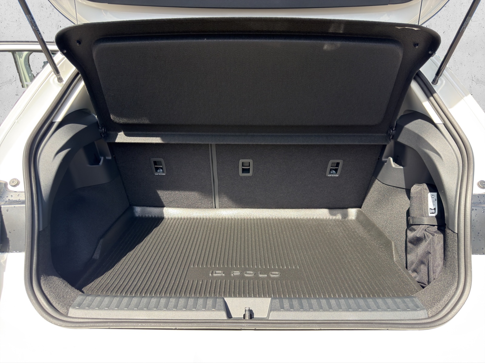 VW ID.Polo 52 kWh Life Edition One-image-14
