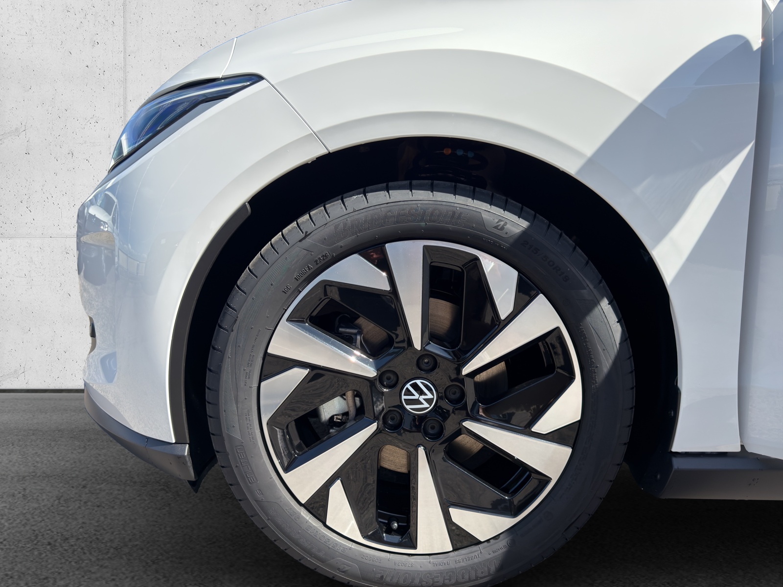 VW ID.Polo 52 kWh Life Edition One-image-15