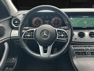 MERCEDES-BENZ E 220 d Avantgarde 9G-Tronic-image-11