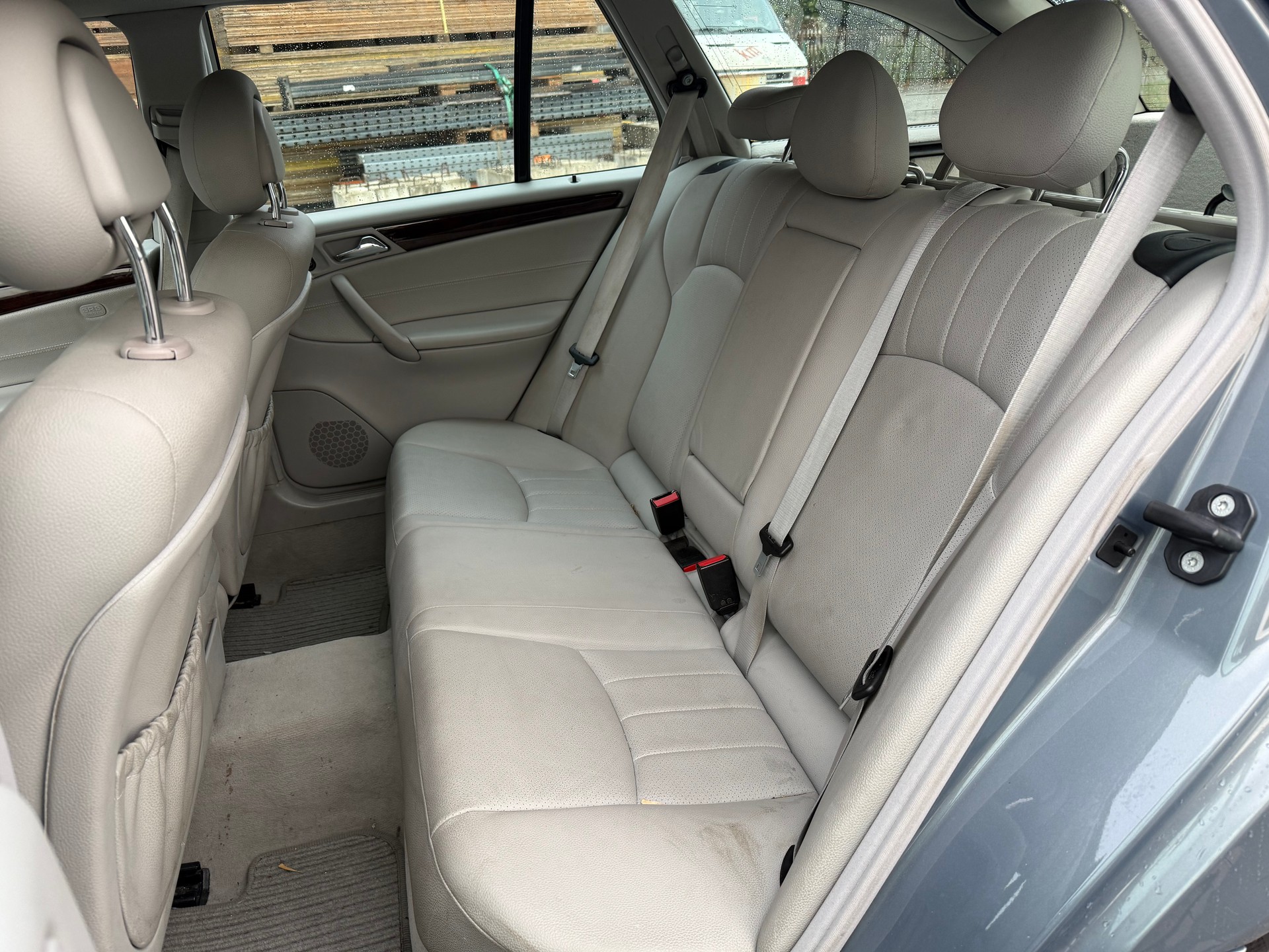 MERCEDES-BENZ C 220 CDI Classic-image-13