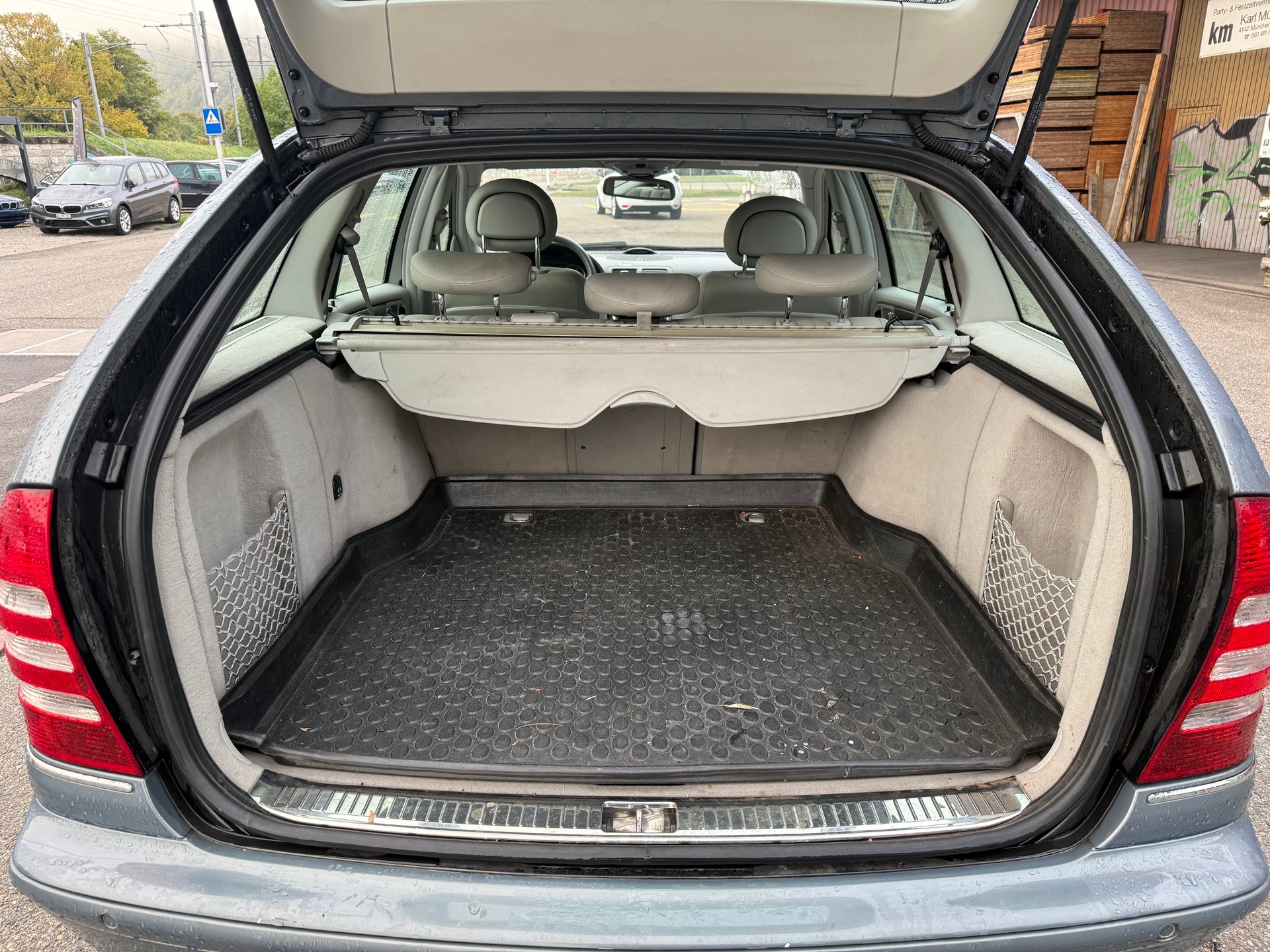MERCEDES-BENZ C 220 CDI Classic-image-14