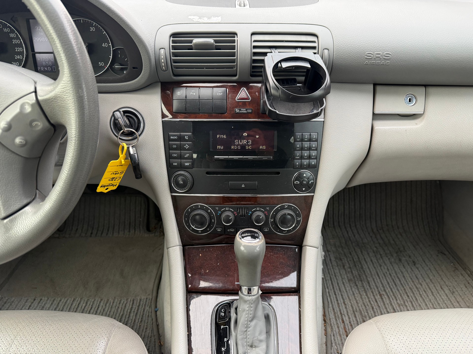 MERCEDES-BENZ C 220 CDI Classic-image-12
