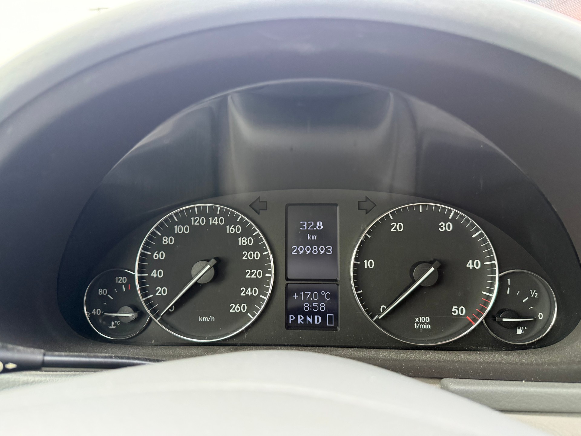 MERCEDES-BENZ C 220 CDI Classic-image-11