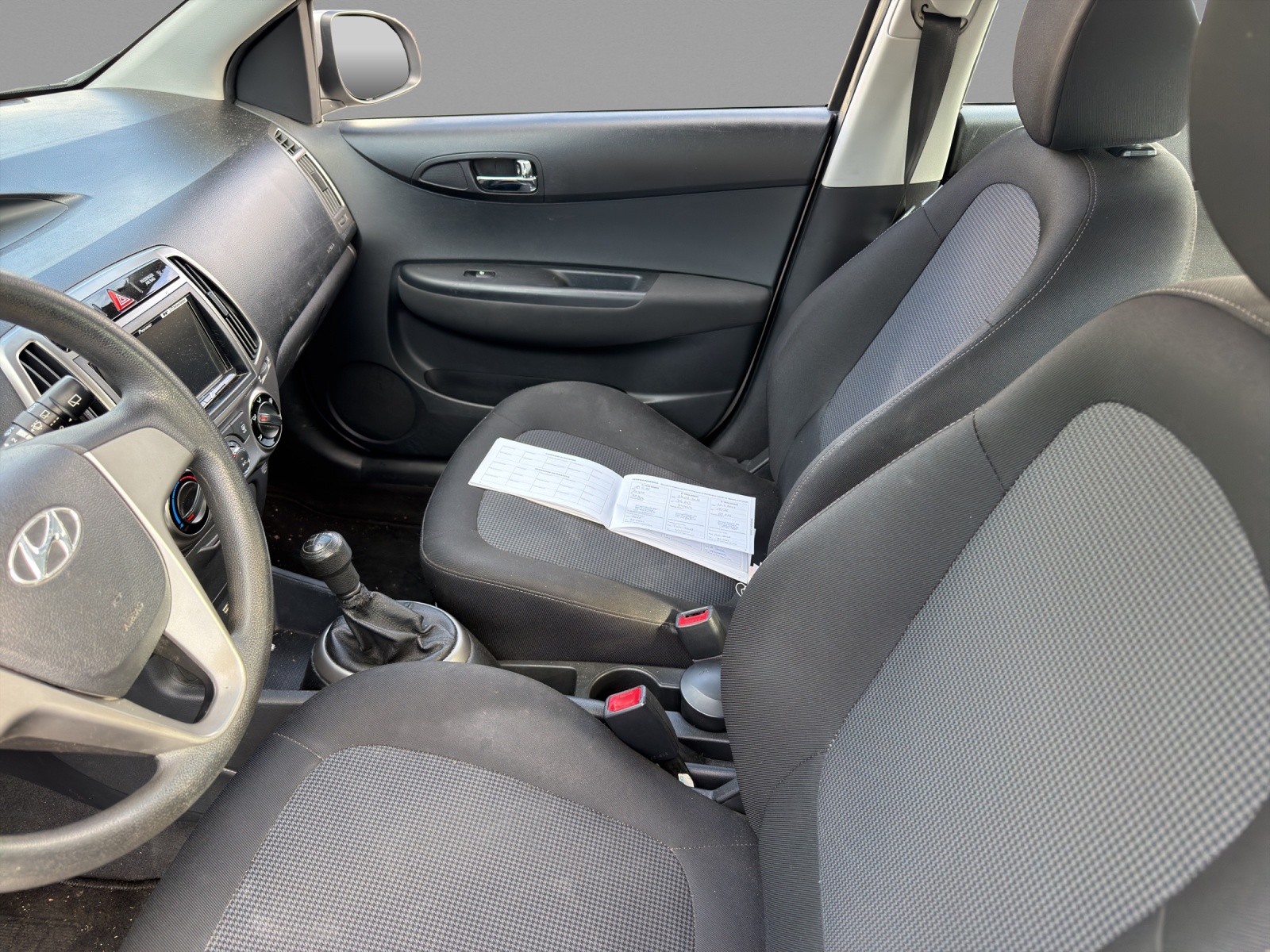 HYUNDAI i20 1.2 Comfort-image-6