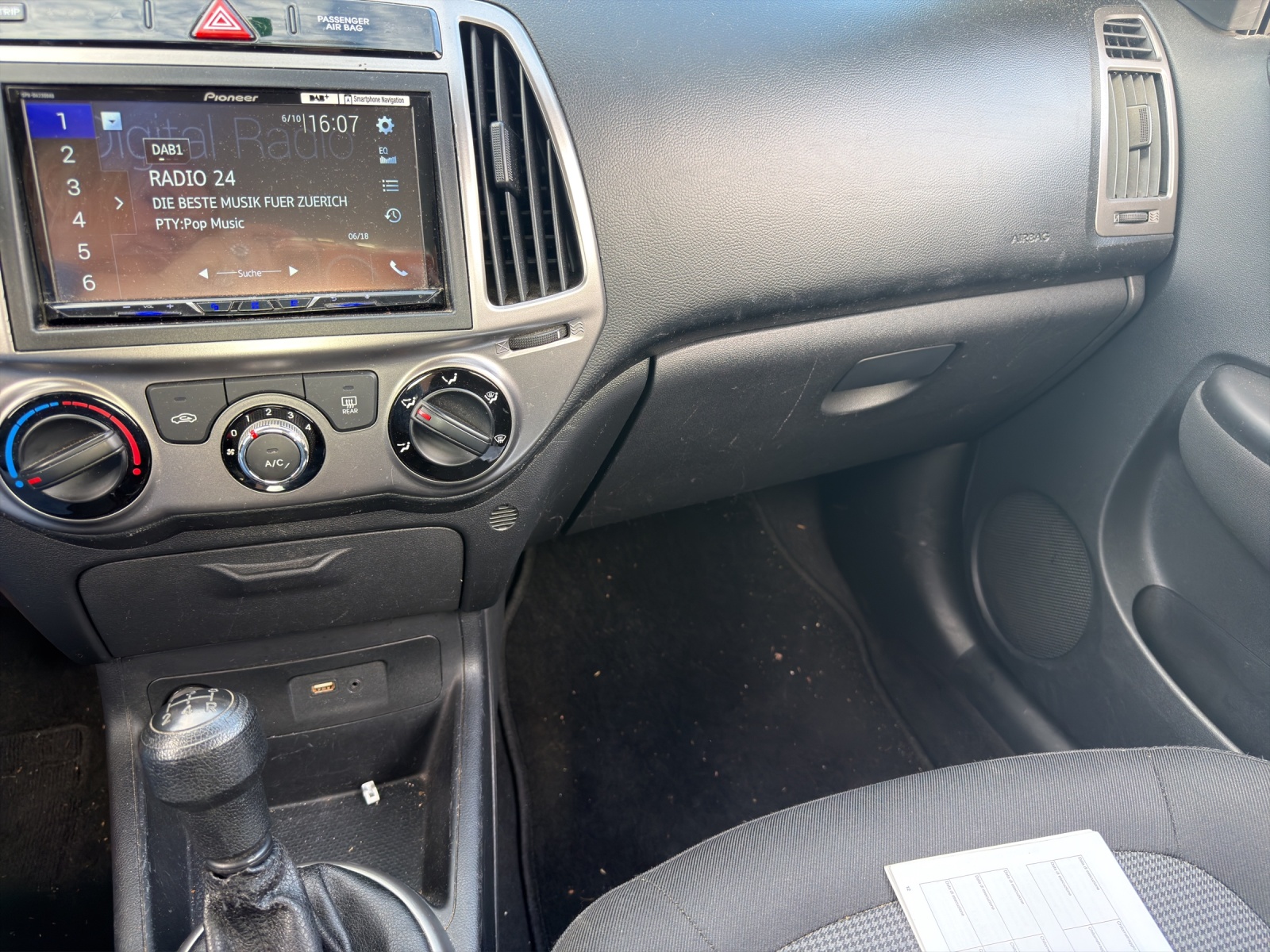 HYUNDAI i20 1.2 Comfort-image-7