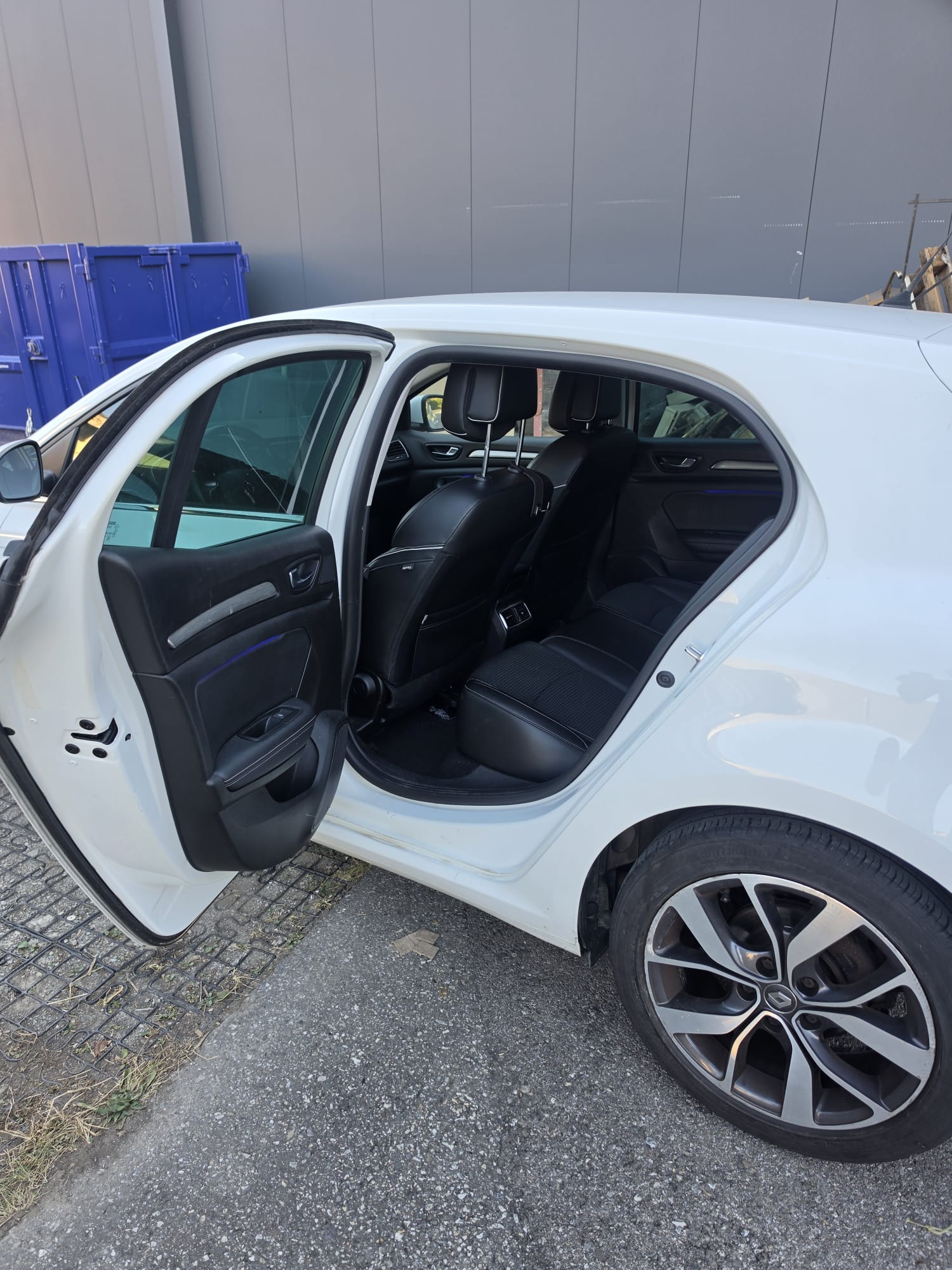 RENAULT Mégane 1.2 16V Turbo GT Line-image-6