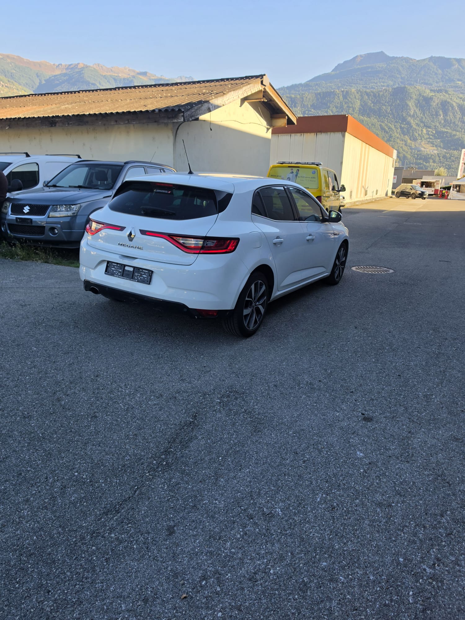 RENAULT Mégane 1.2 16V Turbo GT Line-image-8