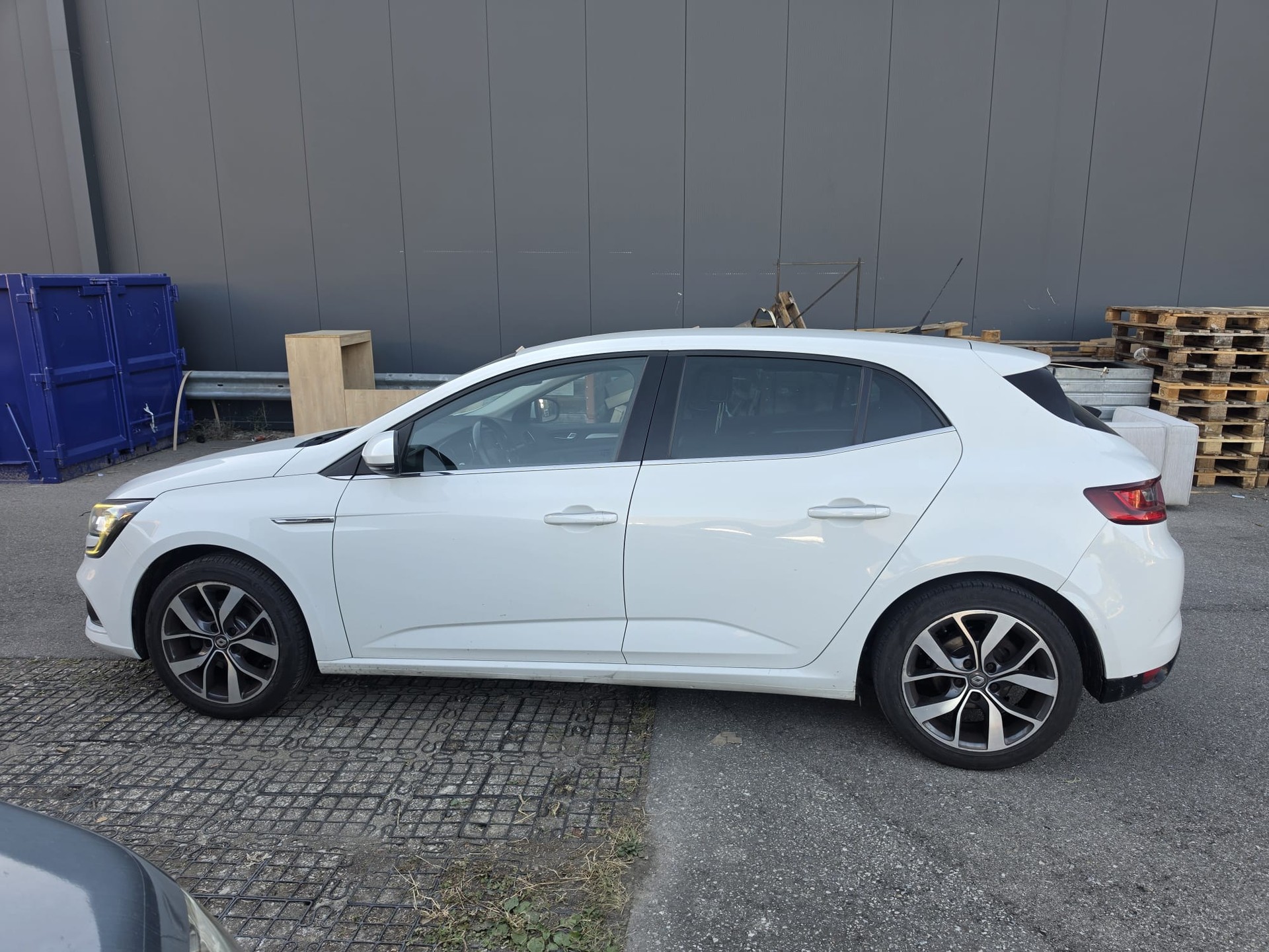 RENAULT Mégane 1.2 16V Turbo GT Line-image-3