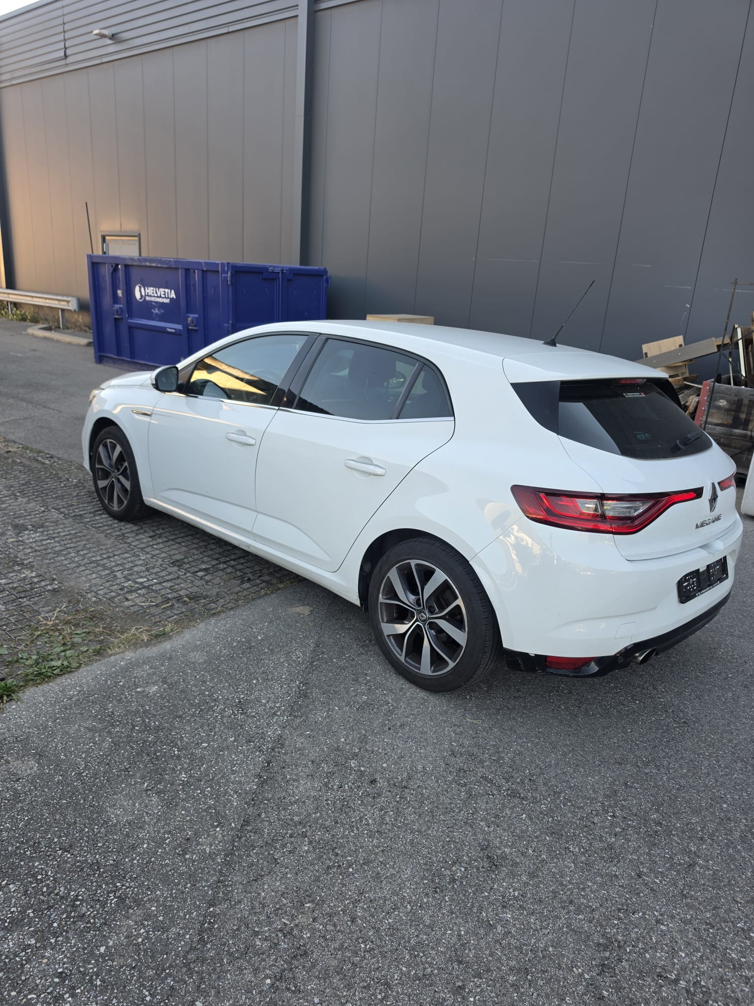 RENAULT Mégane 1.2 16V Turbo GT Line-image-9