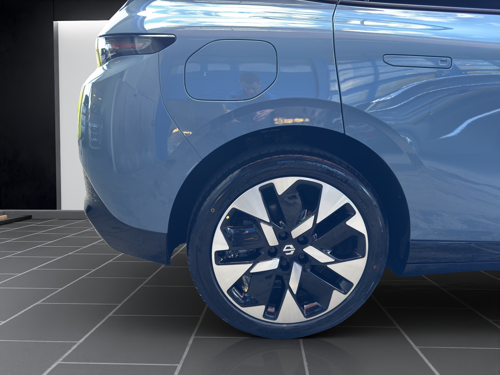 LEAPMOTOR B05 BEV 67kWh-image-9