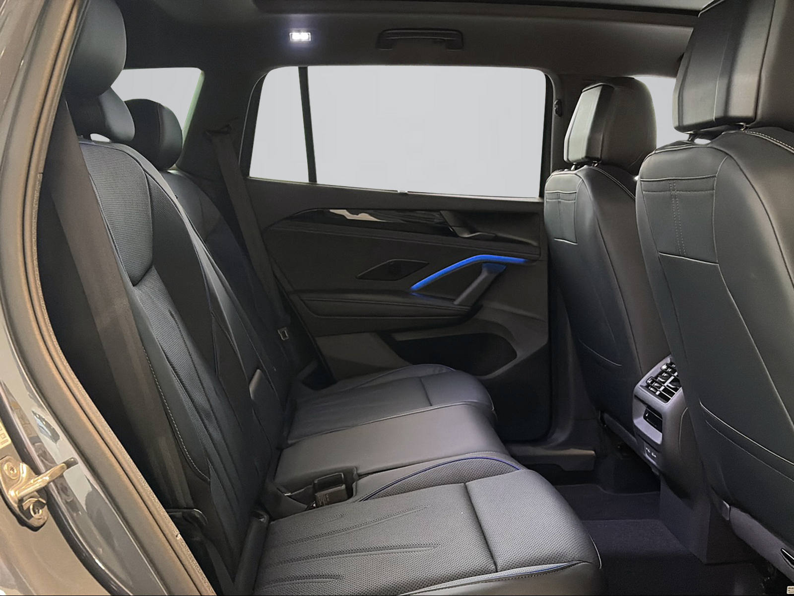 VW Tayron 2.0 TSI R-Line Plus DSG 4Motion-image-5