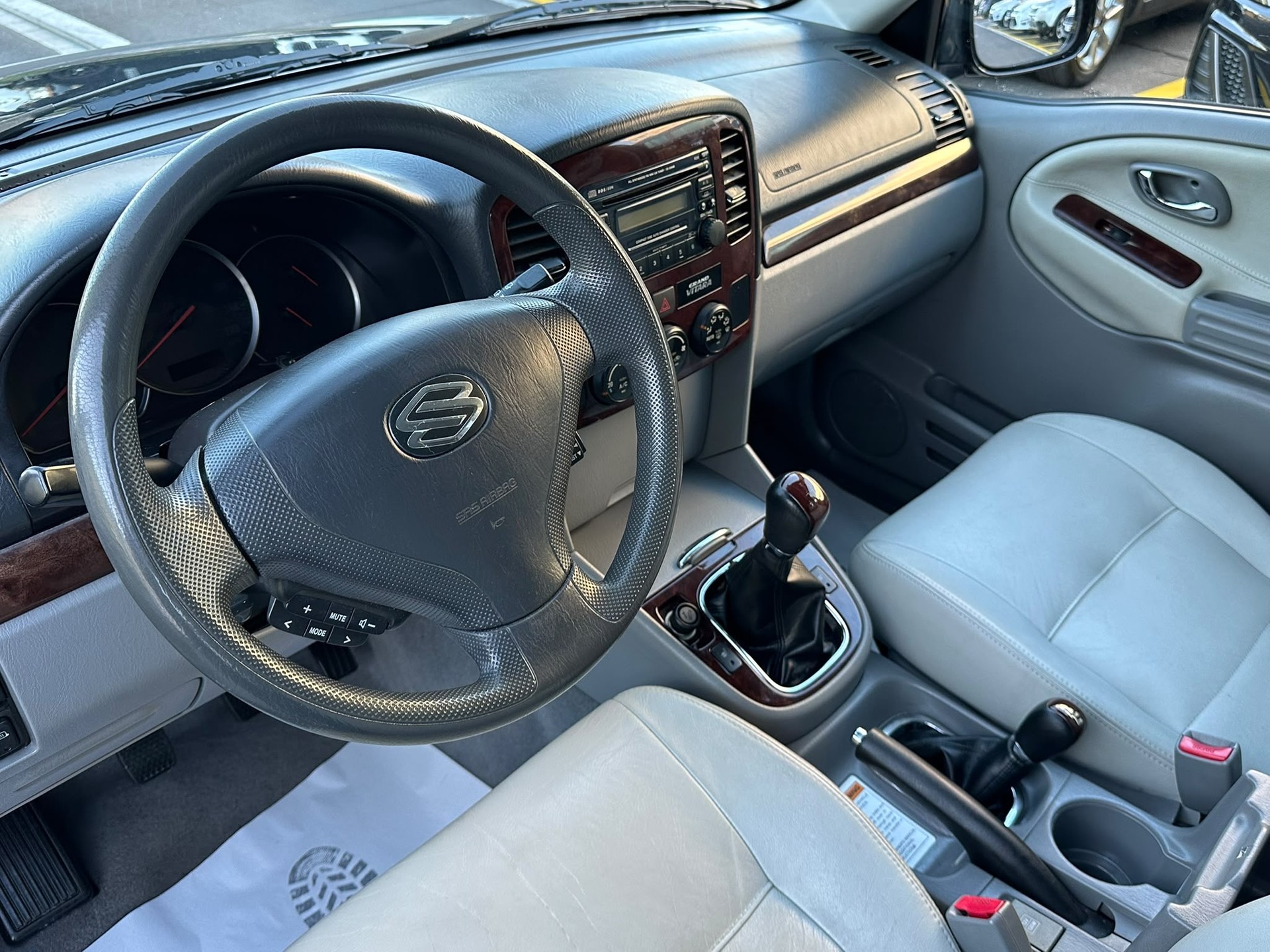 SUZUKI Grand Vitara 2.7 V6 Wagon-image-17