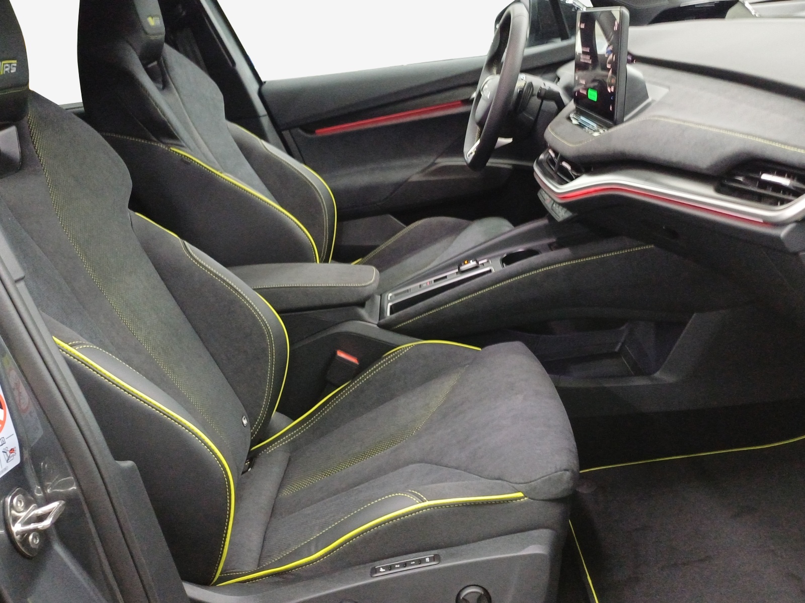 SKODA Elroq RS 4x4-image-13