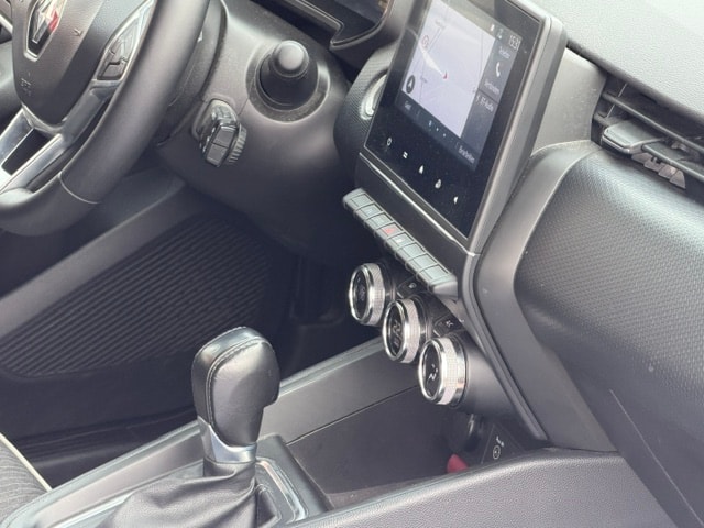 RENAULT Clio 1.6 E-Tech Intens-image-10