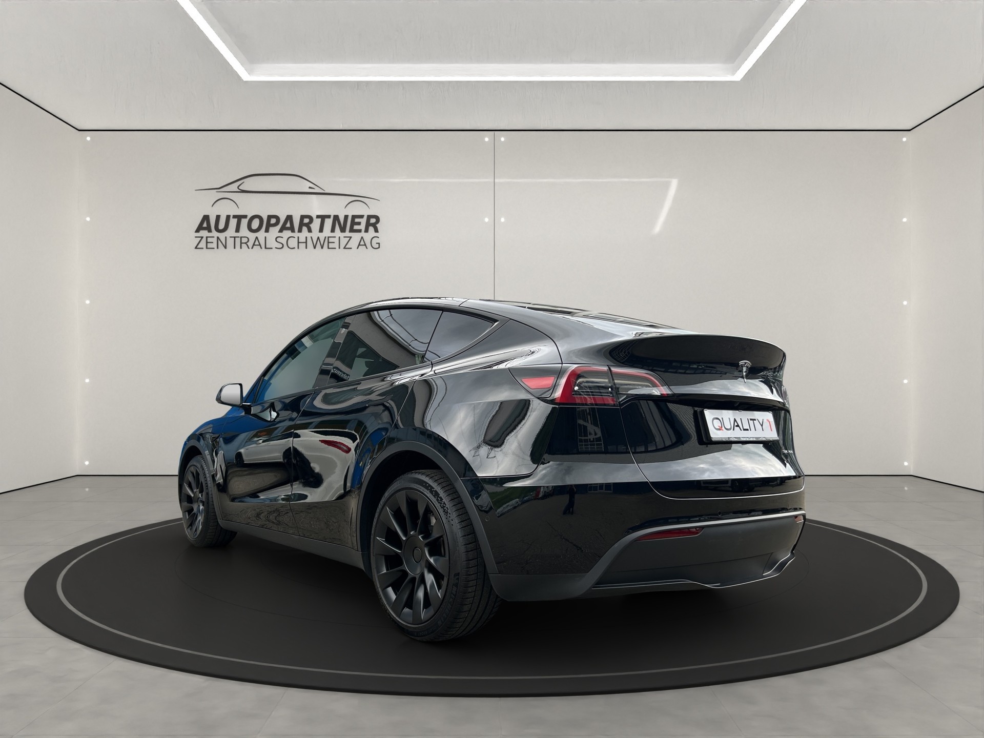 TESLA Model Y Long Range-image-2