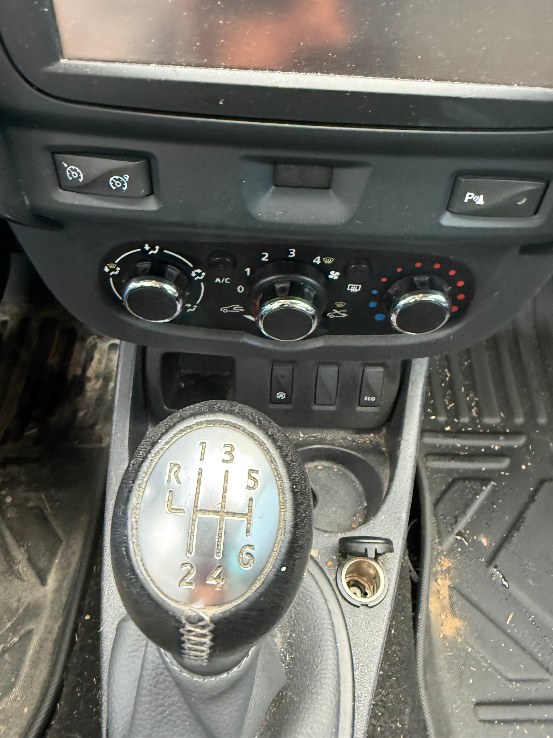 DACIA Duster 1.2 T Privilège 4x2-image-6