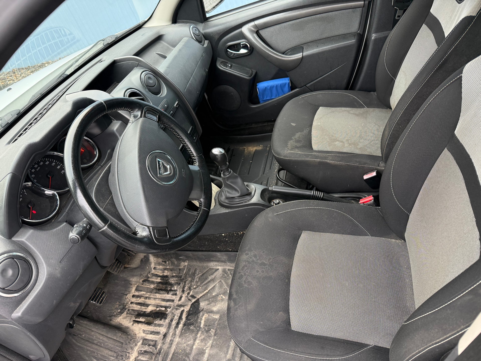 DACIA Duster 1.2 T Privilège 4x2-image-4