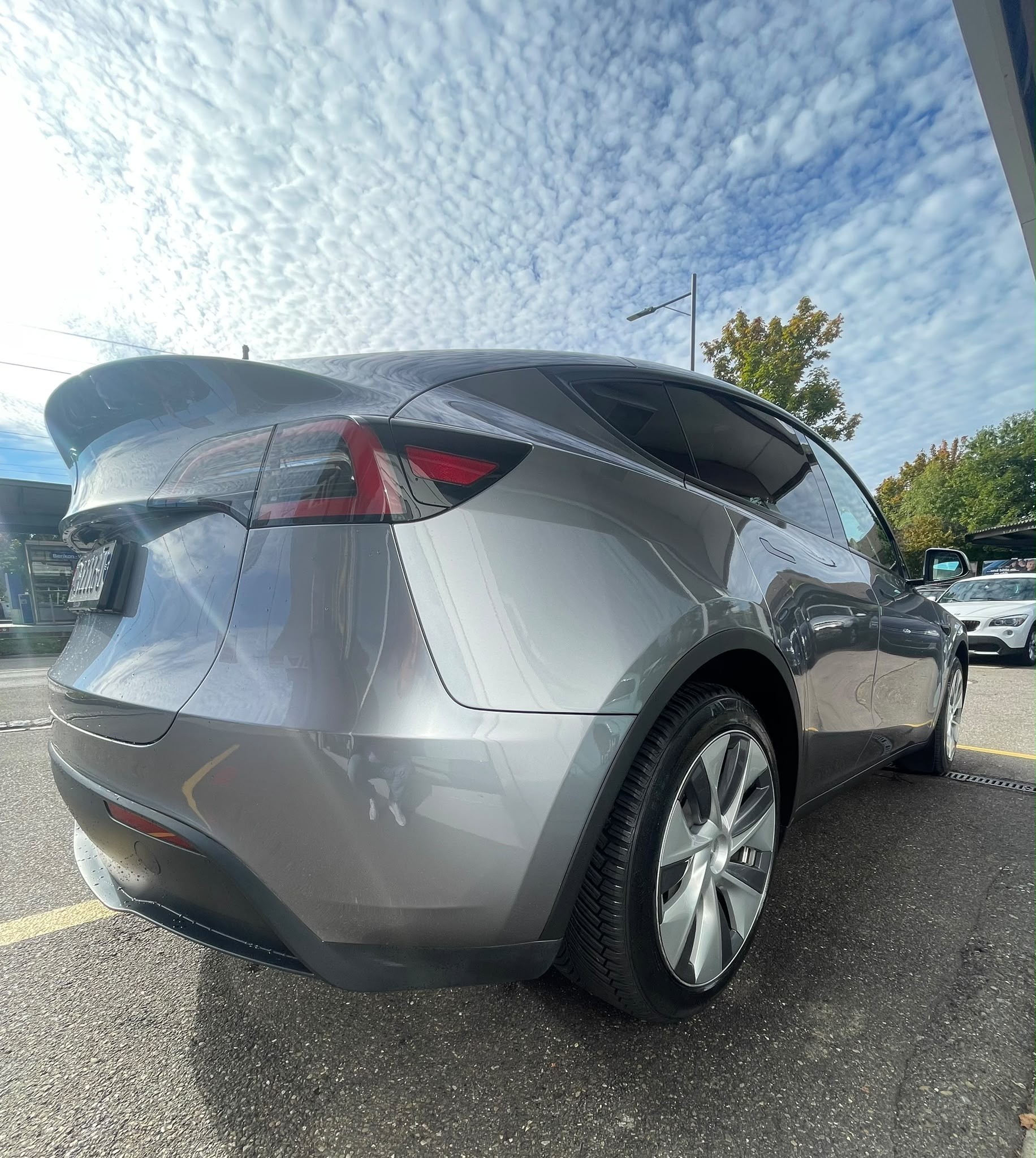 TESLA Model Y RWD – 430 km WLTP | 299 PS | QUICKSILVER | MADE IN BERLIN | WERKSGARANTIE-image-2