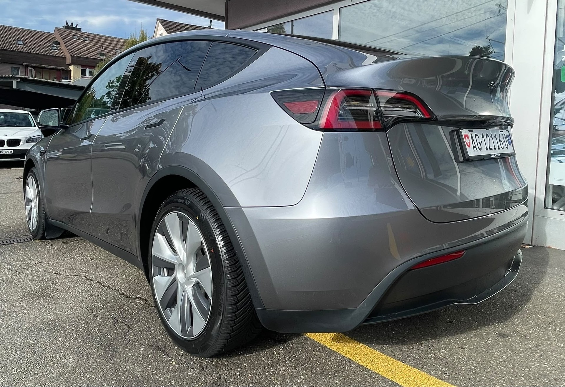 TESLA Model Y RWD – 430 km WLTP | 299 PS | QUICKSILVER | MADE IN BERLIN | WERKSGARANTIE-image-4