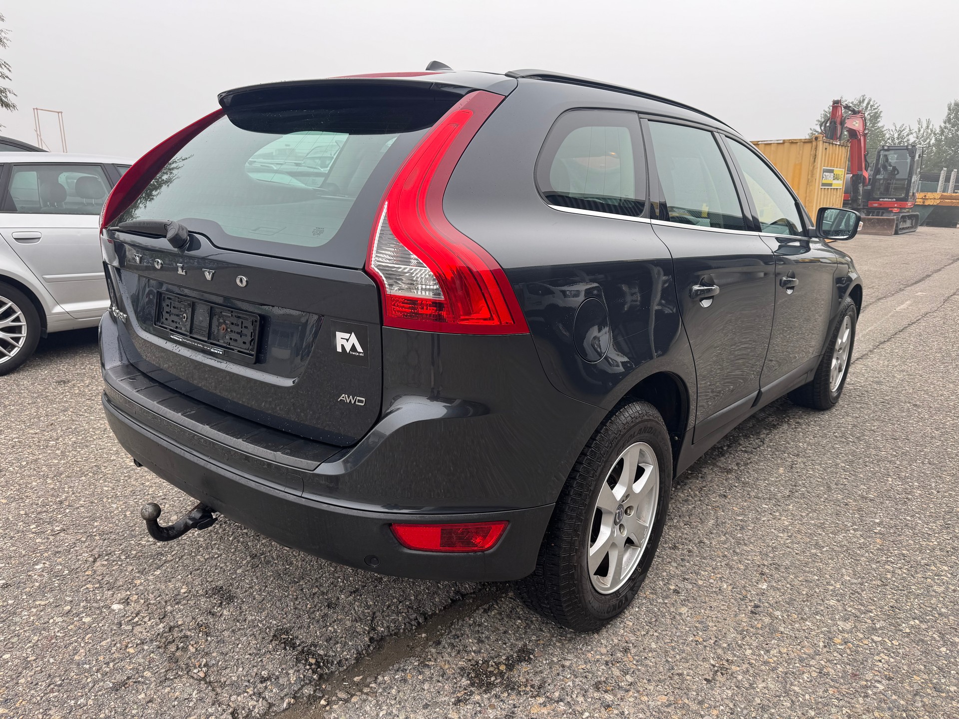 VOLVO XC60 D5 AWD Geartronic-image-4