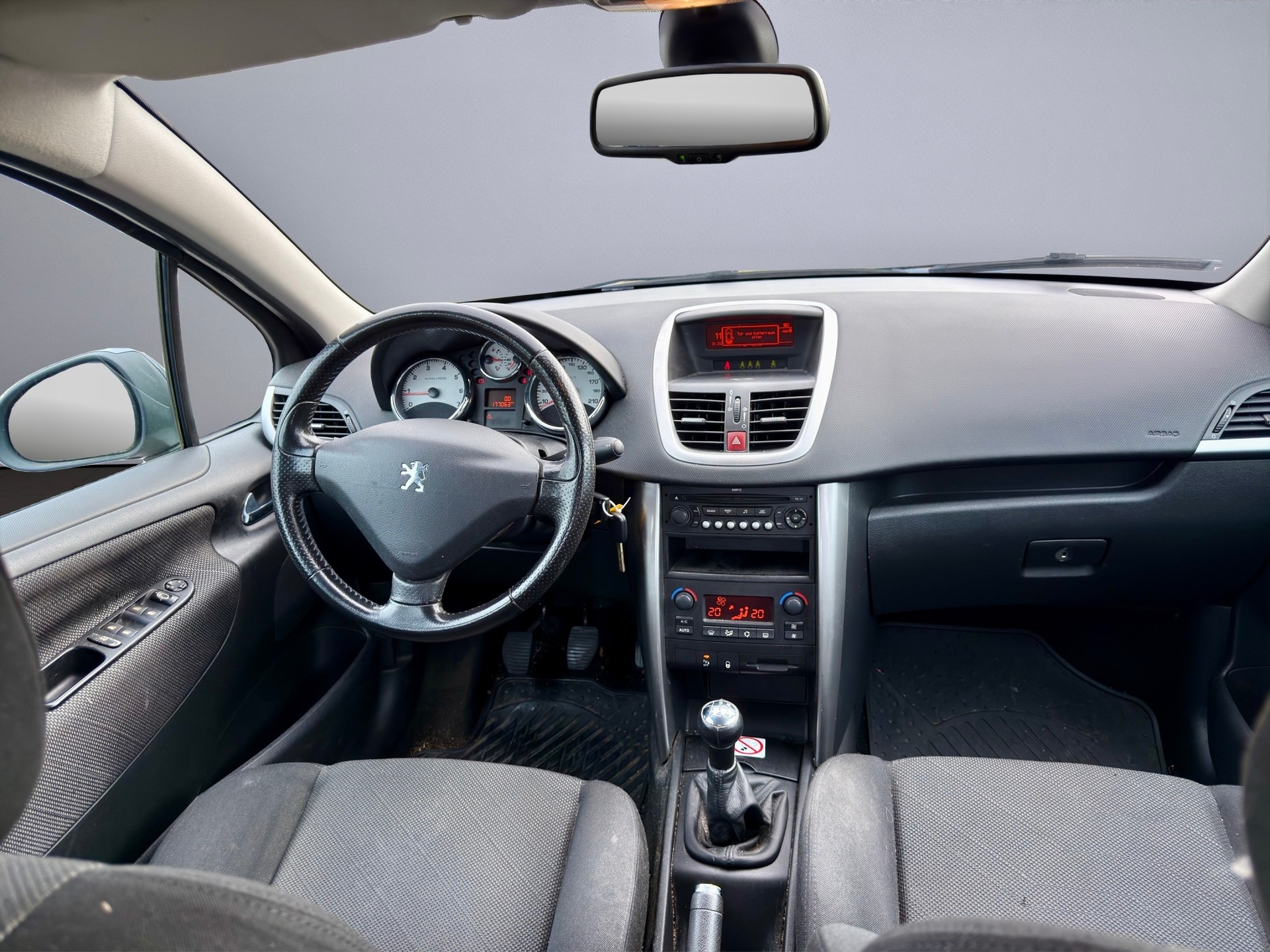 PEUGEOT 207 1.6 16V Sport Pack-image-12