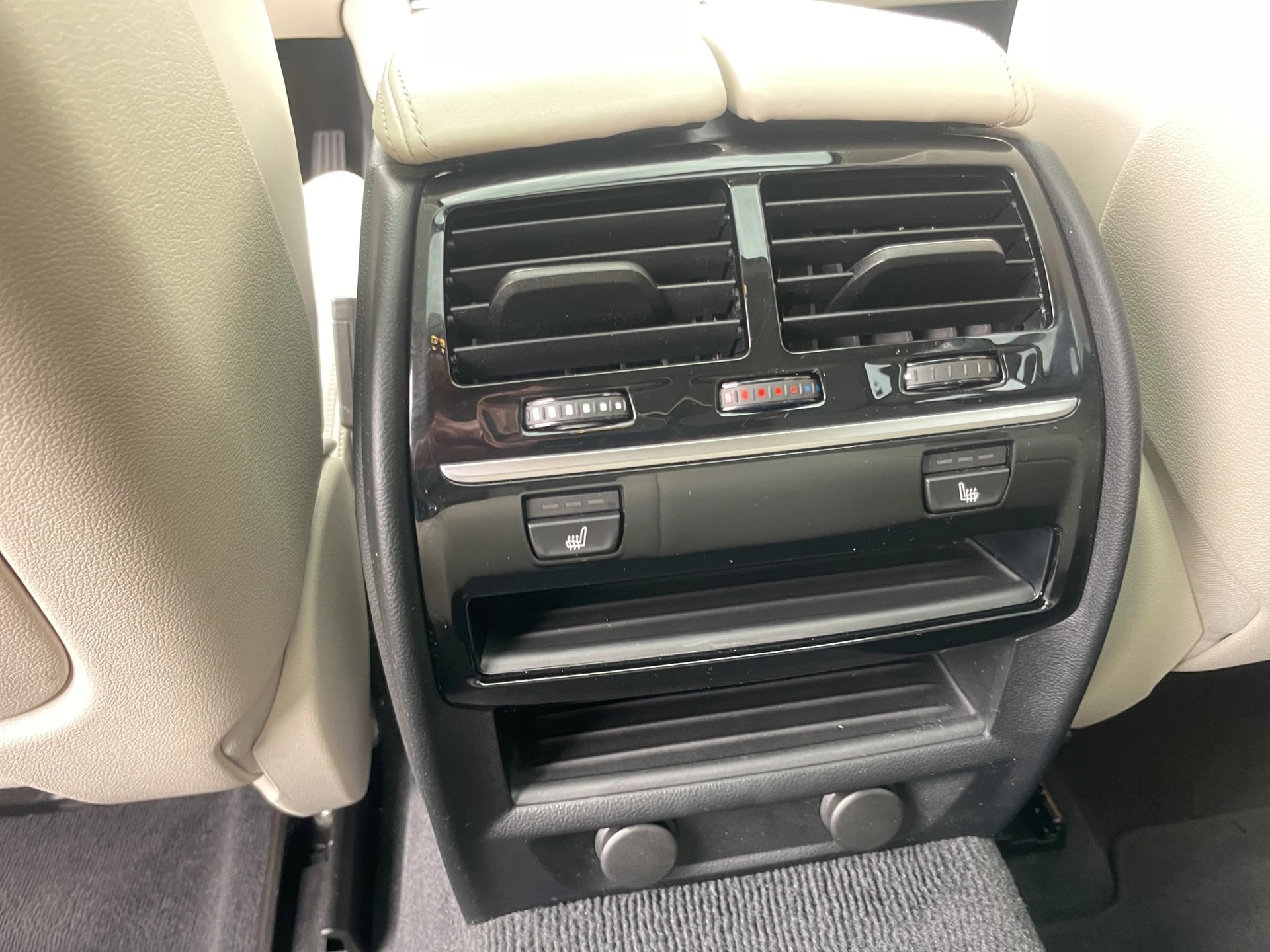 BMW 640d GT xDrive Luxury Line Steptronic-image-14