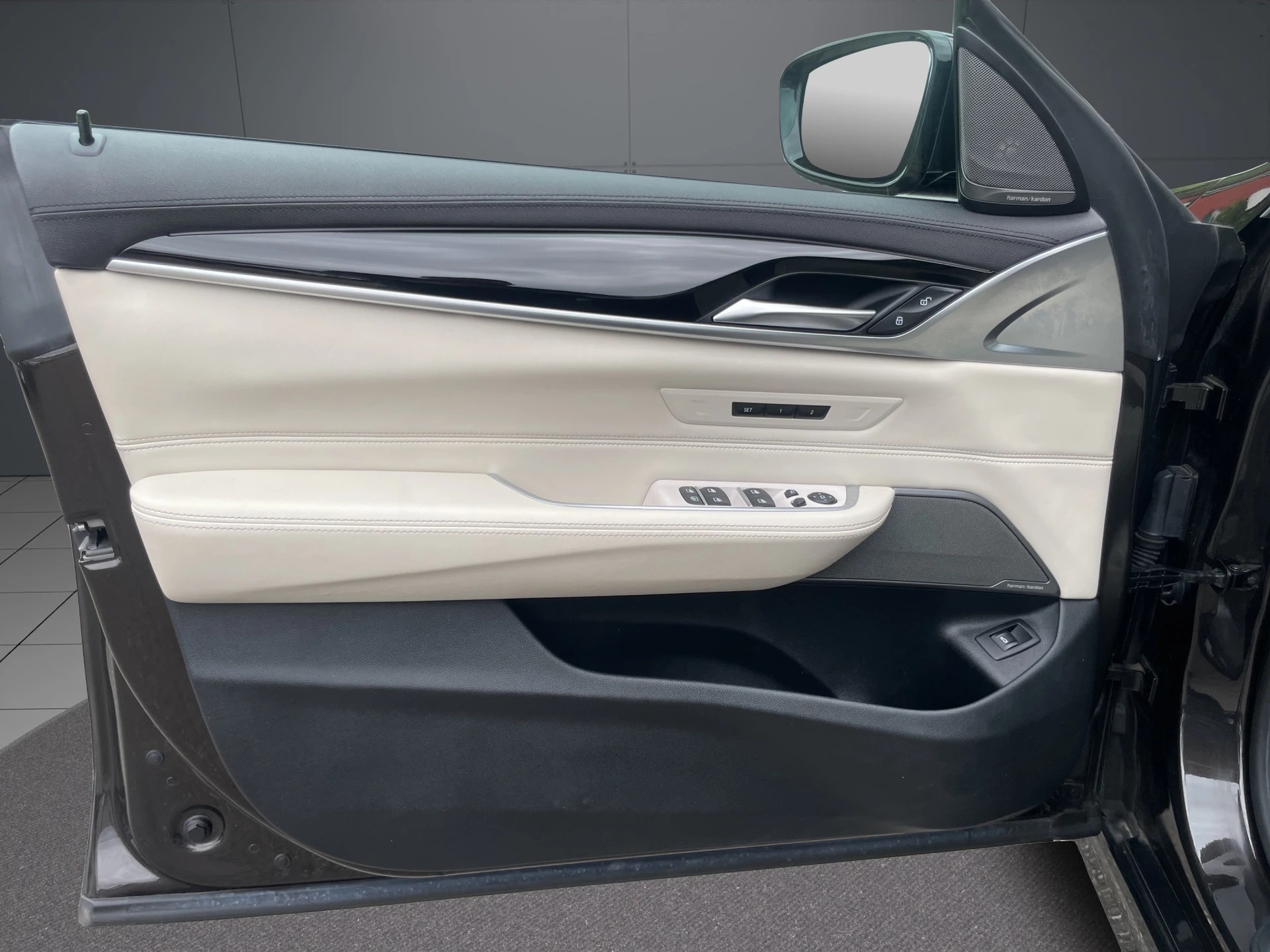 BMW 640d GT xDrive Luxury Line Steptronic-image-16