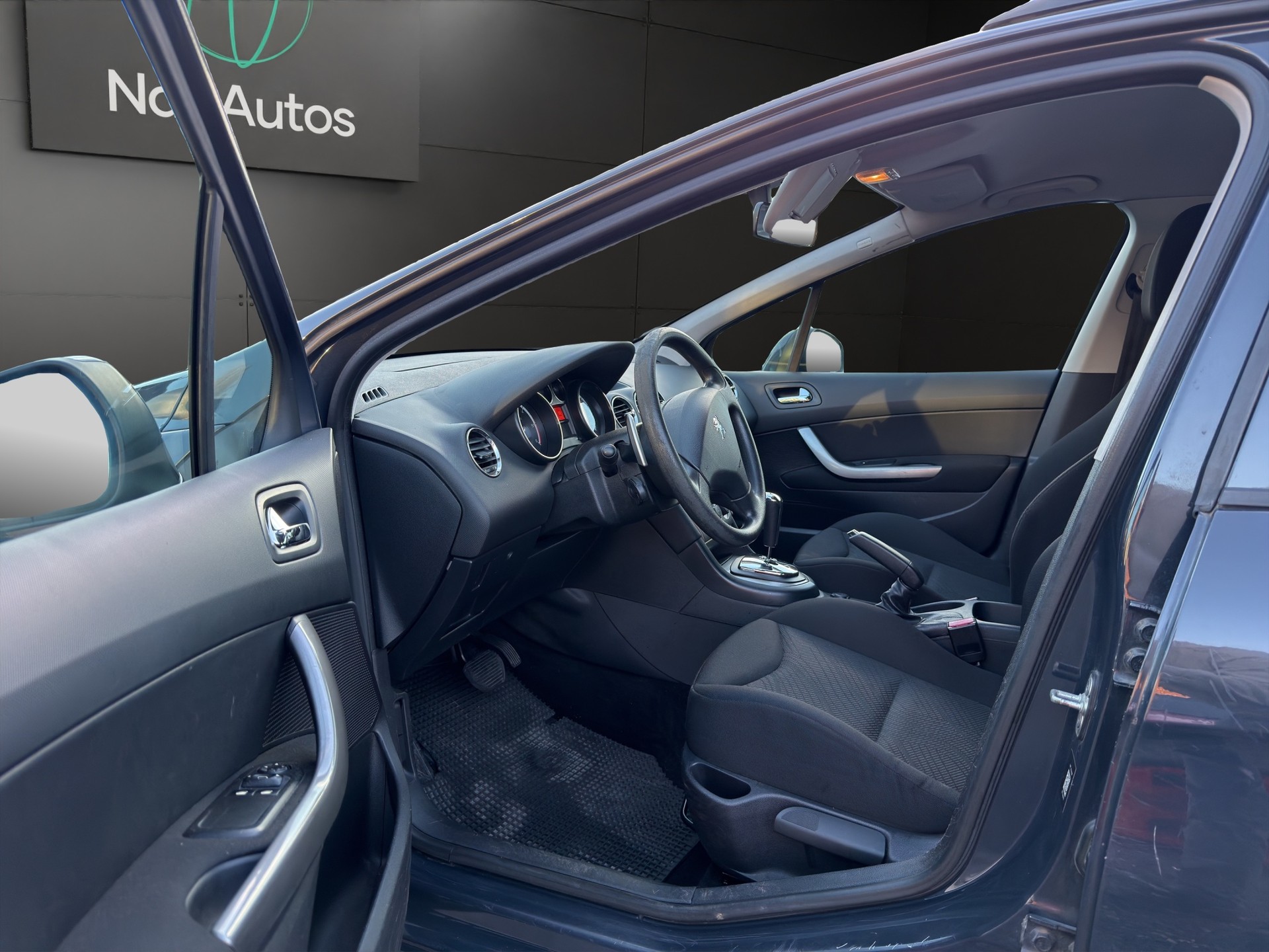 PEUGEOT 308 SW 1.6 HDI Trendy-image-9