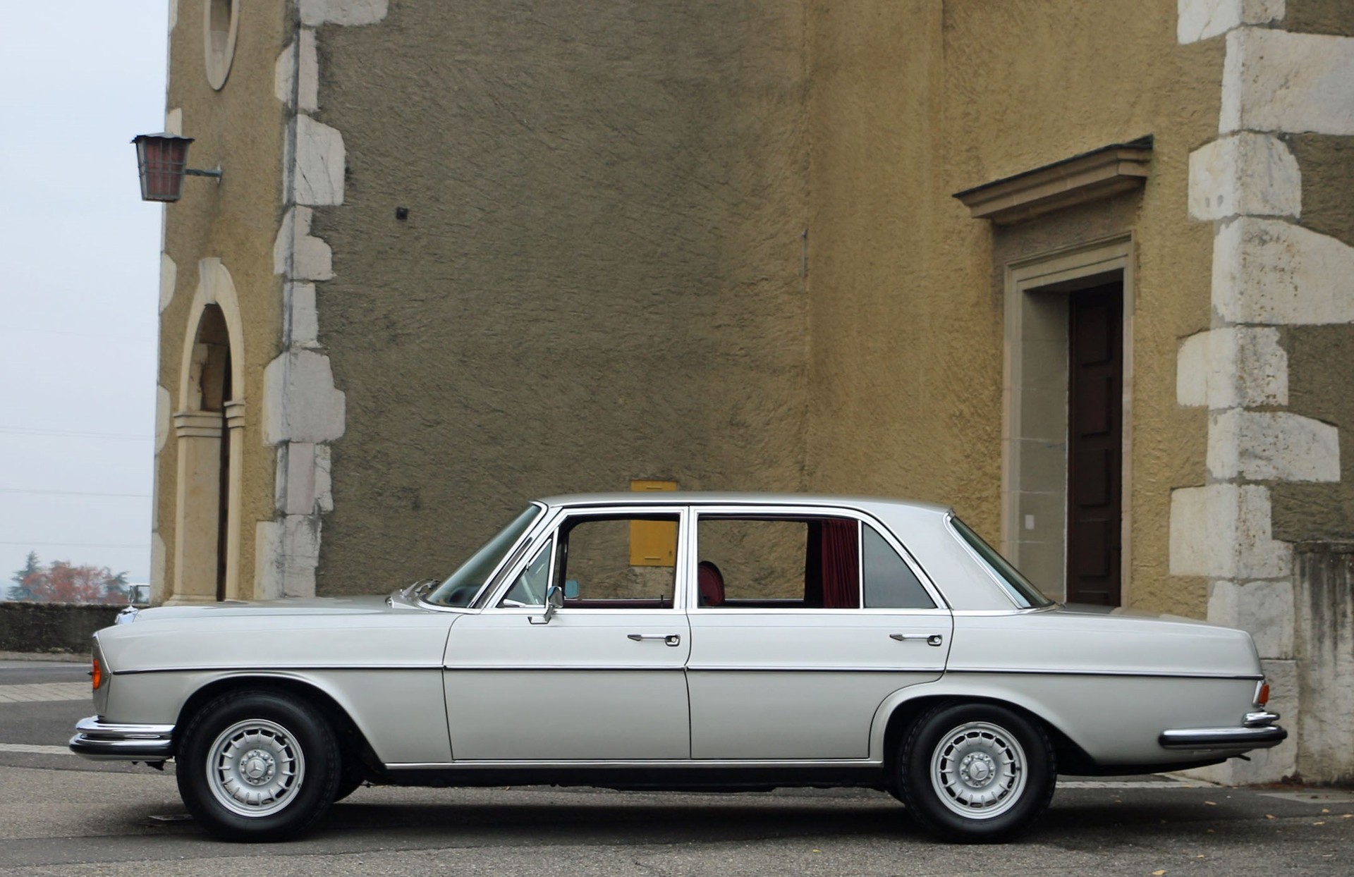 MERCEDES-BENZ 300 SEL 6.3-image-18