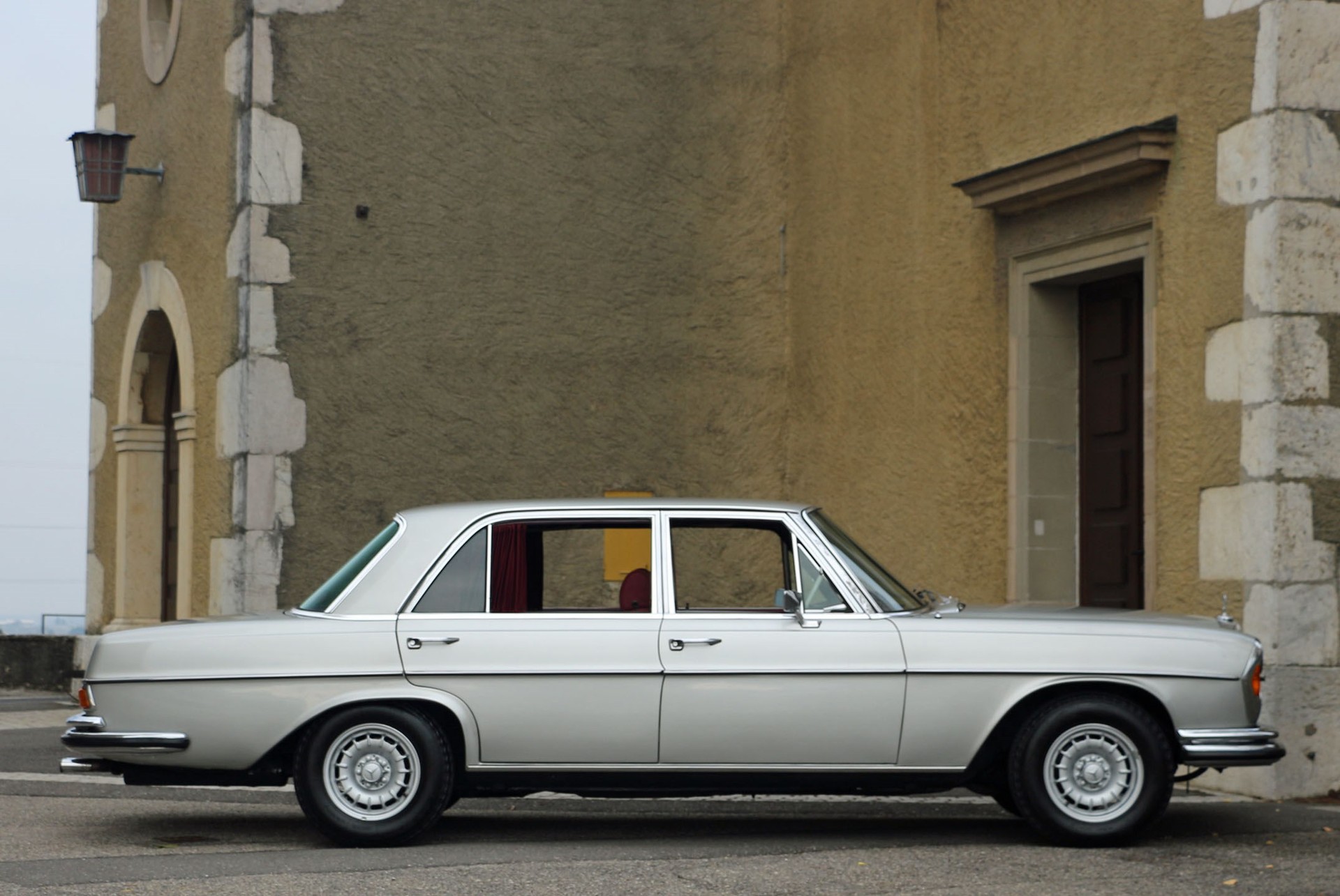 MERCEDES-BENZ 300 SEL 6.3-image-19