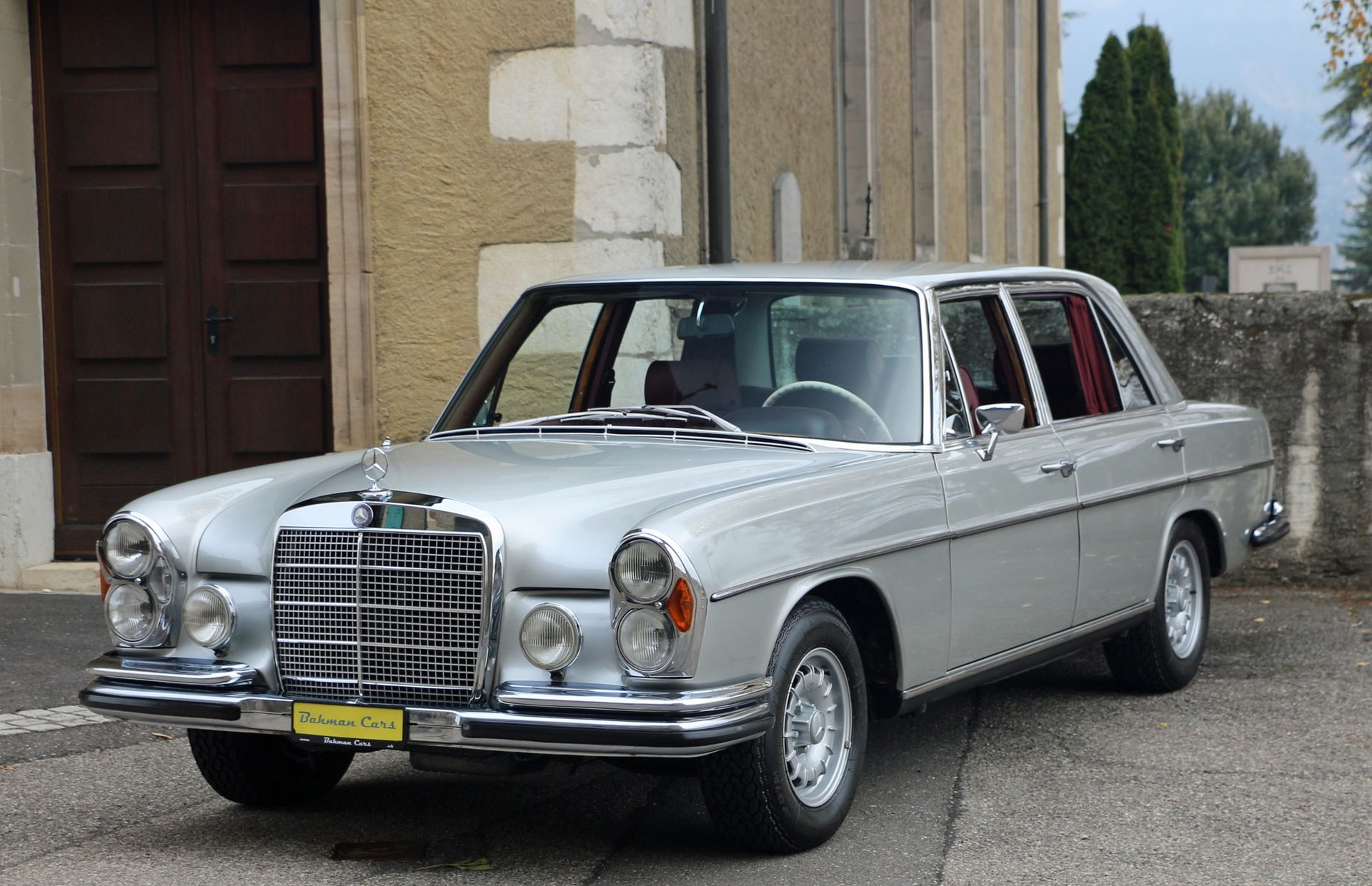MERCEDES-BENZ 300 SEL 6.3-image-2