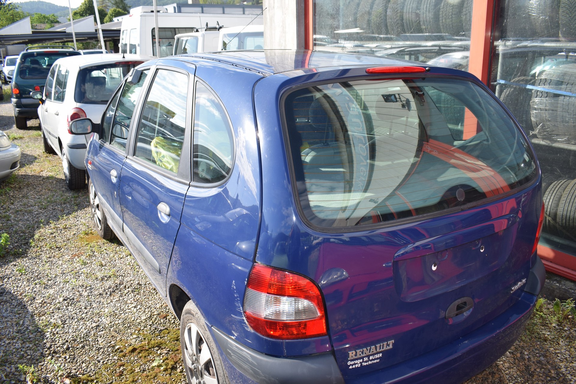 RENAULT Scénic 1.6 16V Dynamique Automatic-image-2