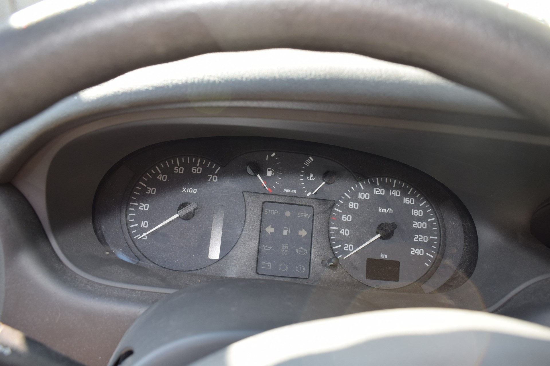 RENAULT Scénic 1.6 16V Dynamique Automatic-image-7