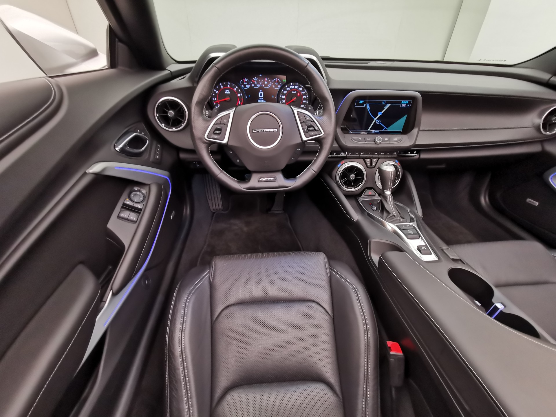 CHEVROLET Camaro Convertible 6.2 V8-image-11