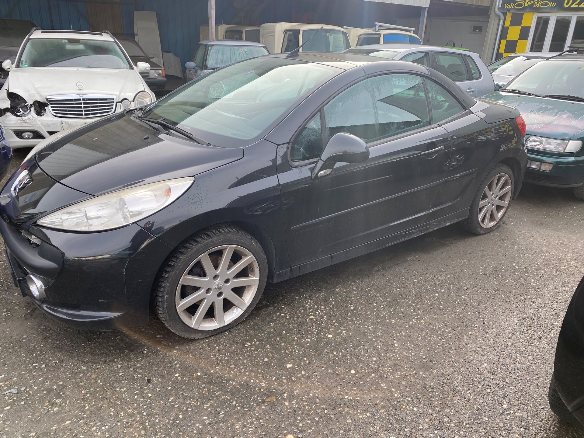 PEUGEOT 207 CC 1.6 16V Turbo Roland Garros-image-1