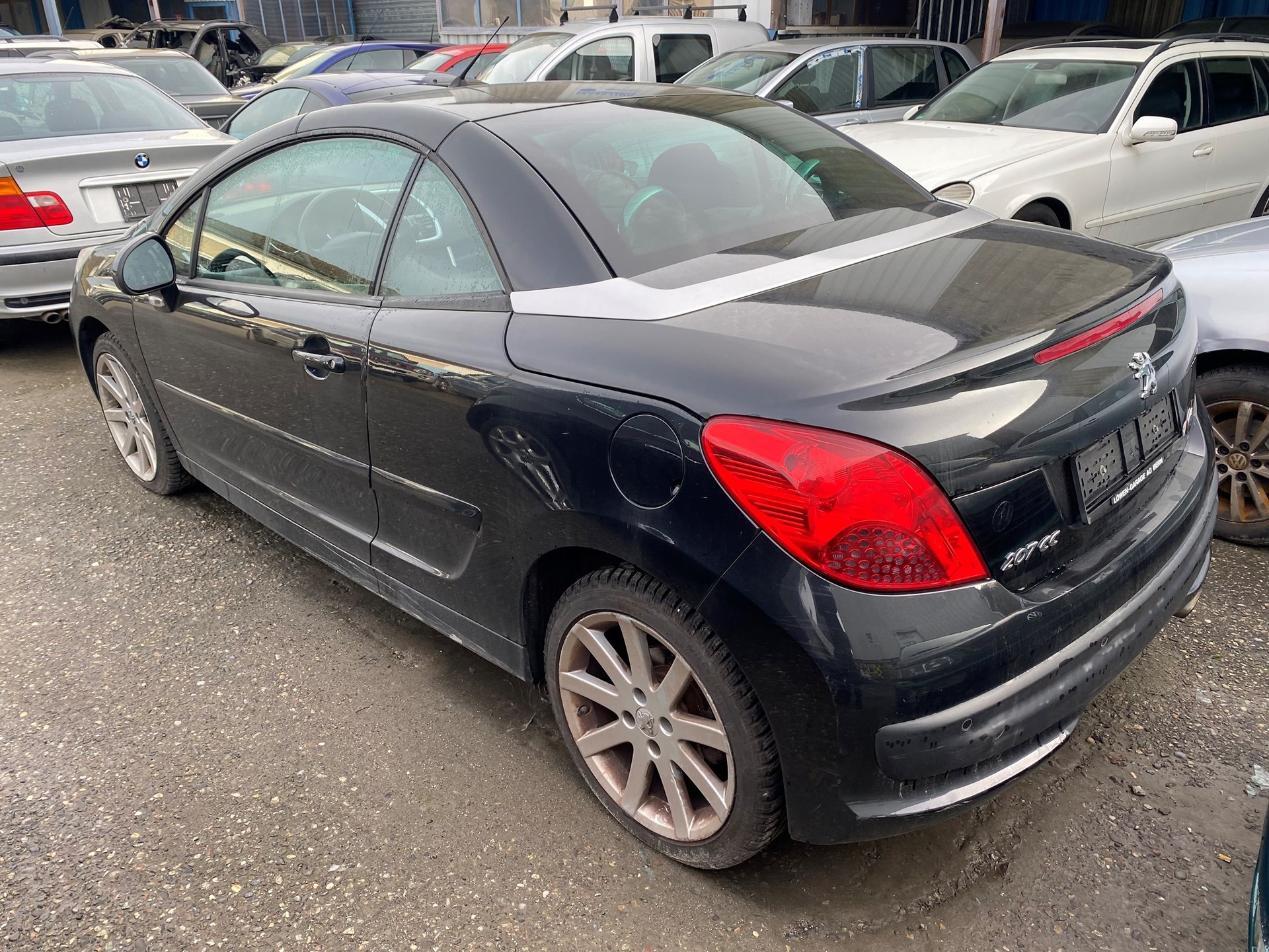 PEUGEOT 207 CC 1.6 16V Turbo Roland Garros-image-6