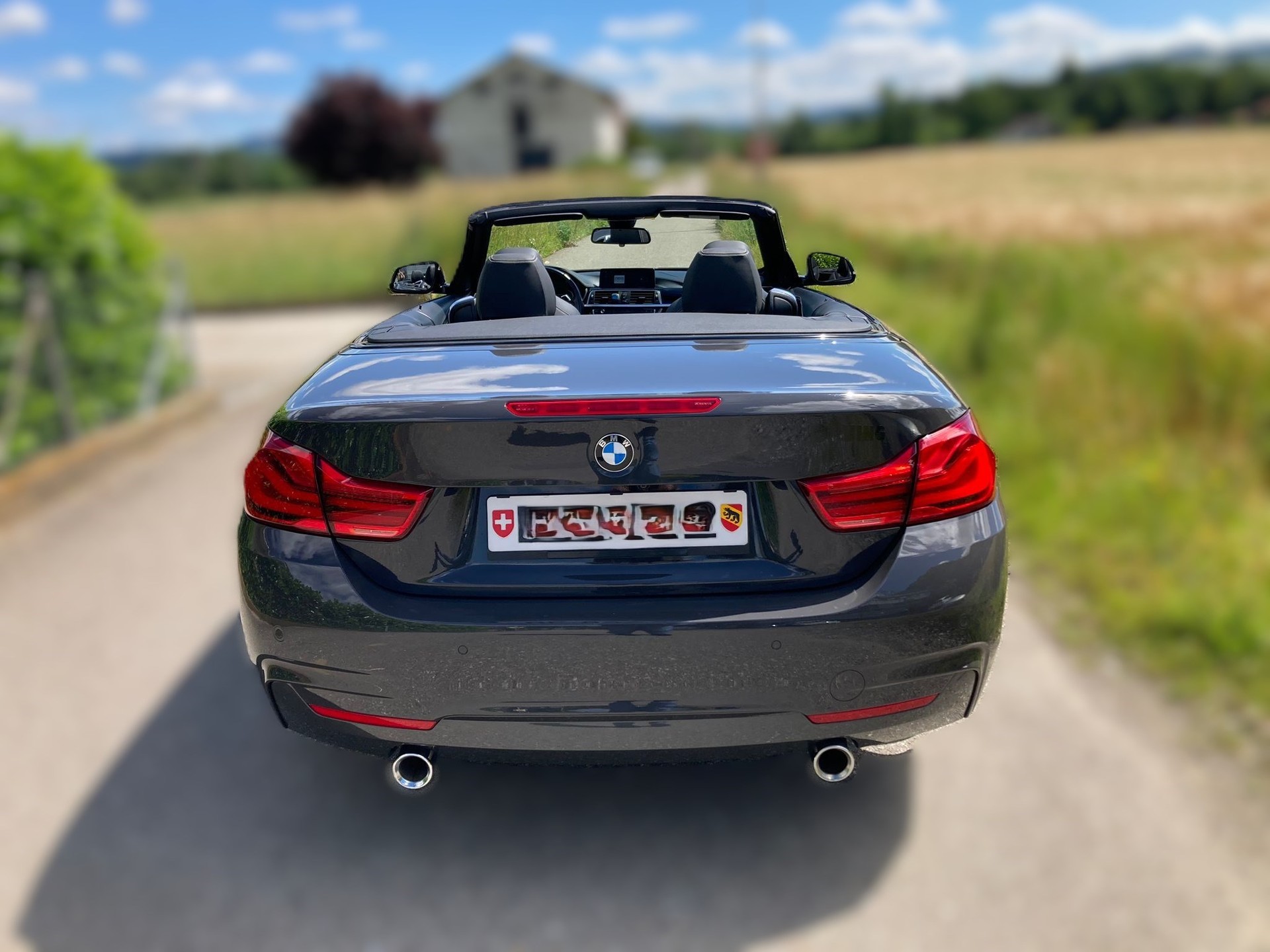 BMW 440i Cabriolet xDrive Colour Edition Steptronic-image-2