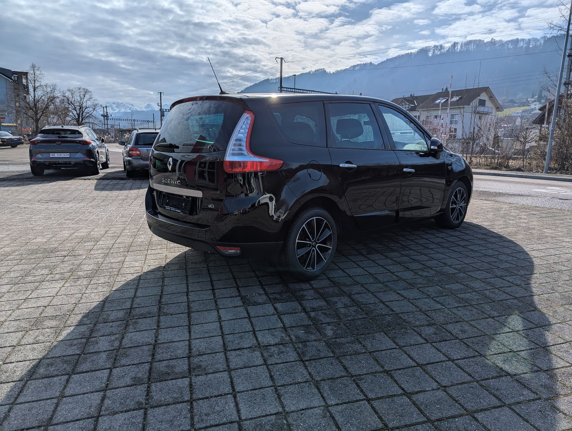 RENAULT Grand Scénic 2.0 dCi Bose Automatic-image-6