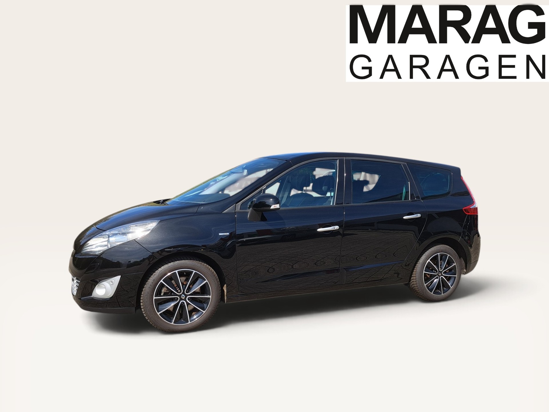 RENAULT Grand Scénic 2.0 dCi Bose Automatic-image-8
