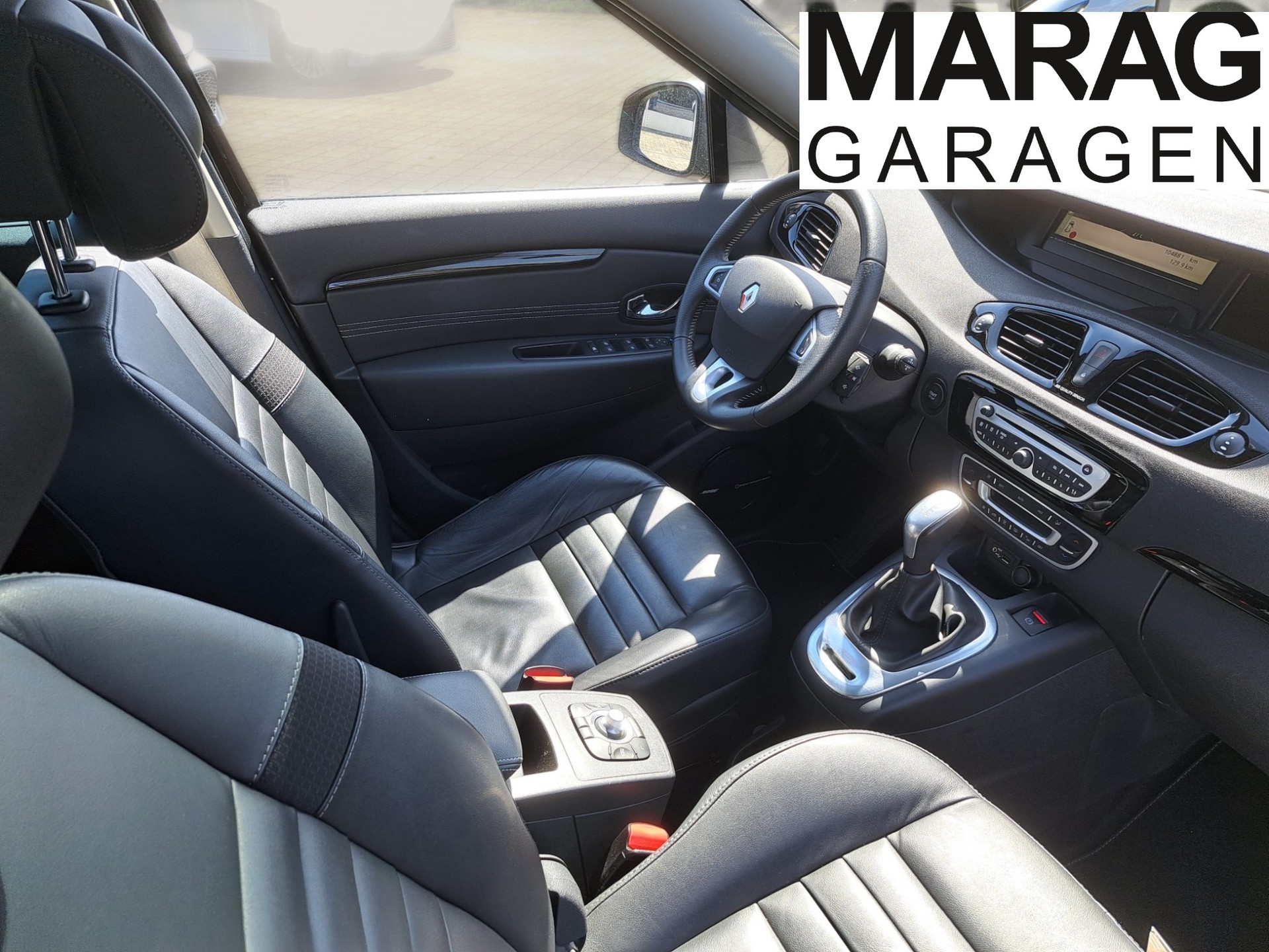 RENAULT Grand Scénic 2.0 dCi Bose Automatic-image-3