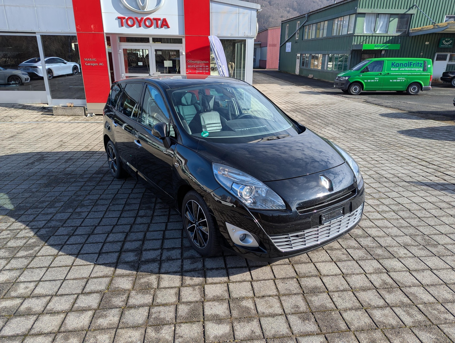 RENAULT Grand Scénic 2.0 dCi Bose Automatic-image-10